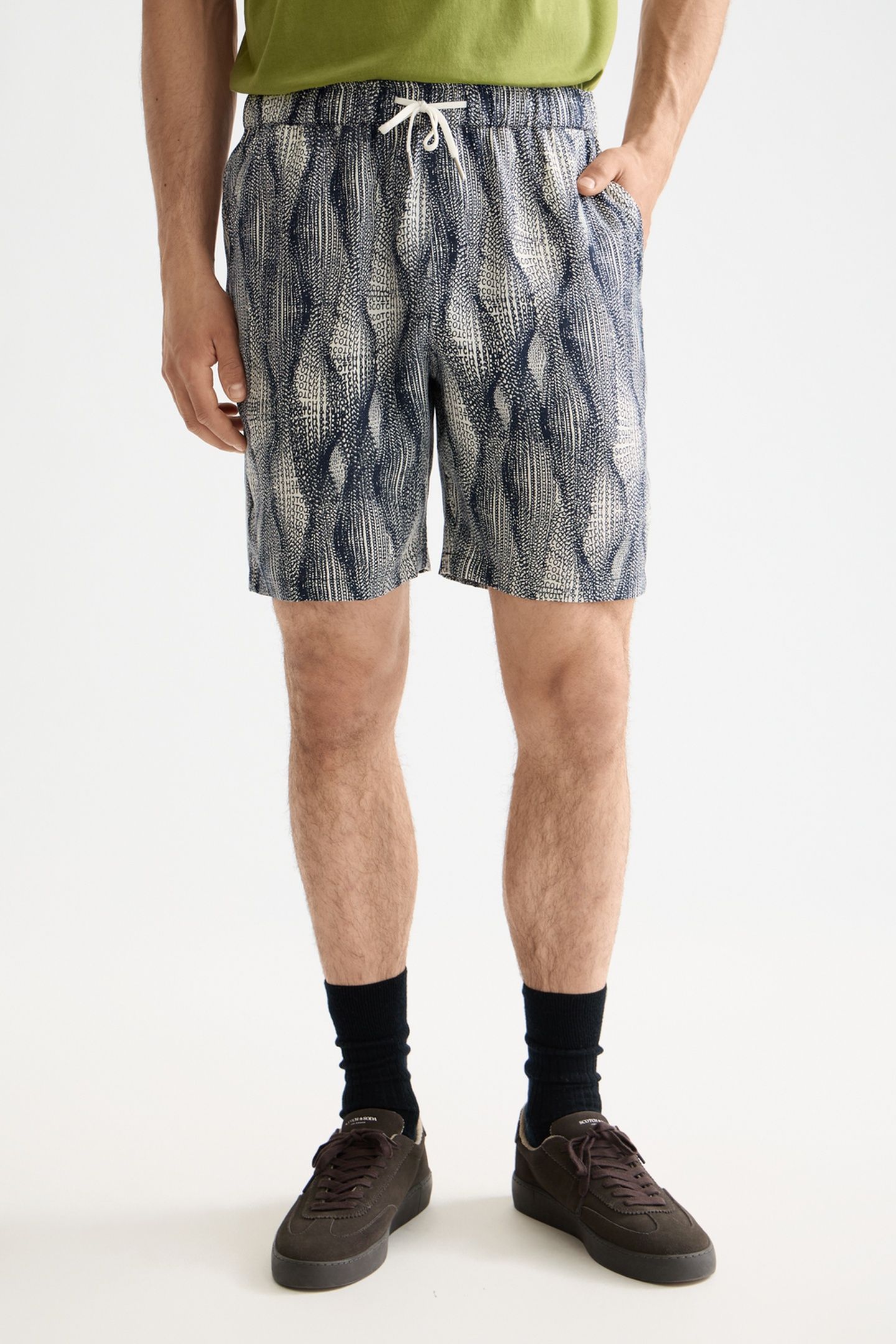 FAVE2 - PRINTED TENCEL REGULAR FIT BERMUDA SHORT BATIK LOGO  2