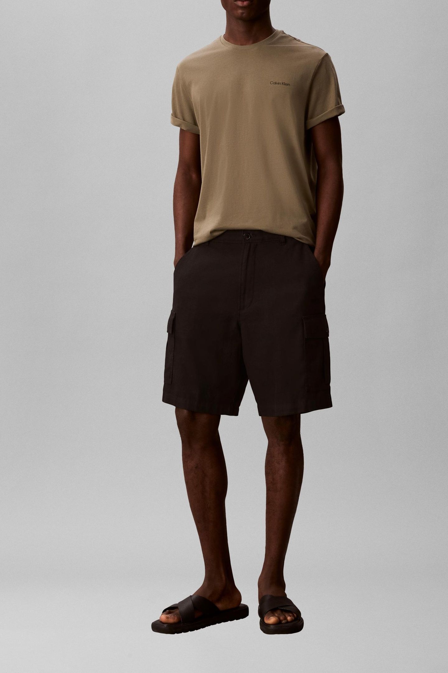 SS MICRO LOGO CREWNECK DUSTY OLIVE 5