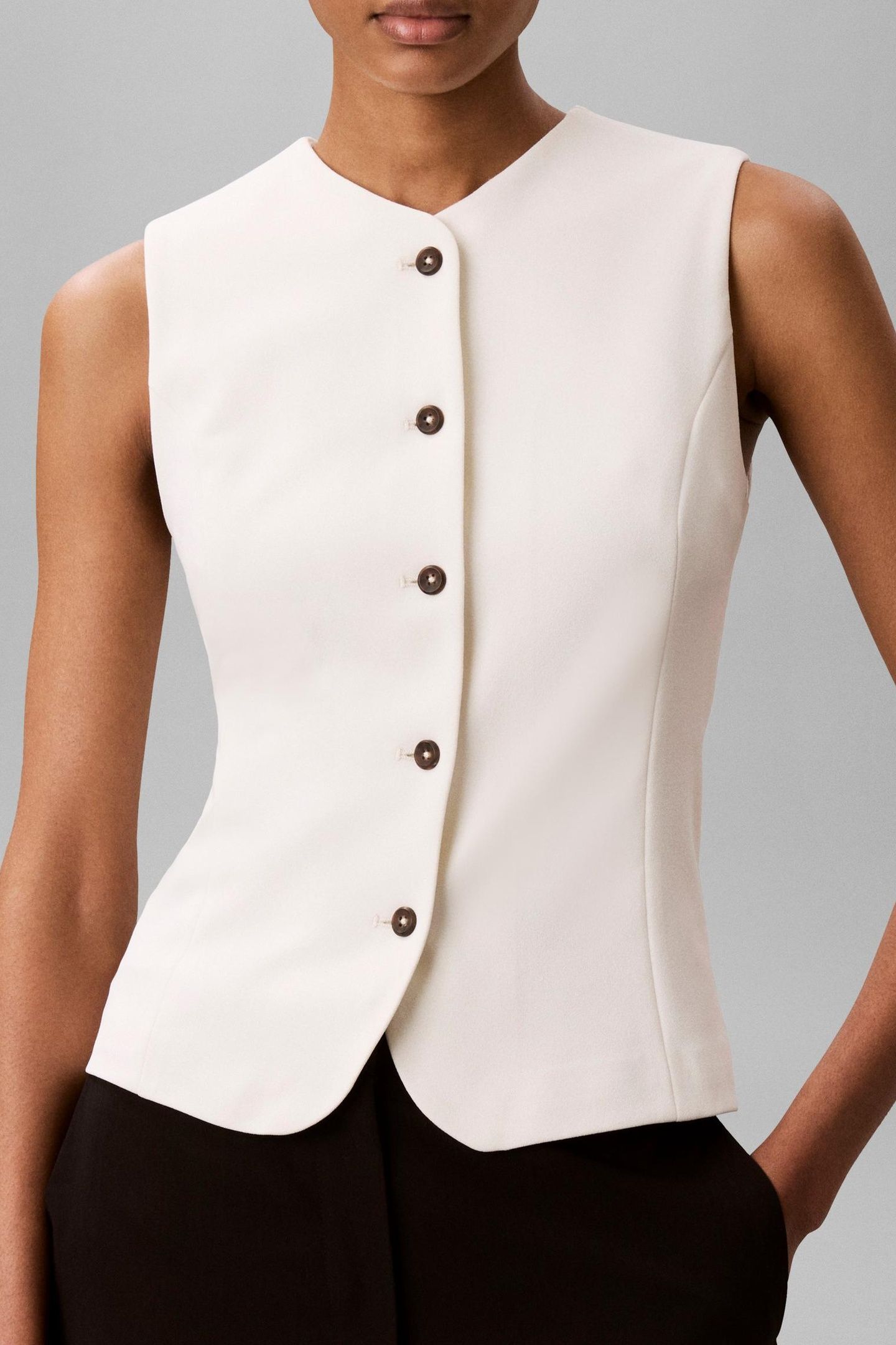 STRETCH CREPE VEST TOFU 1