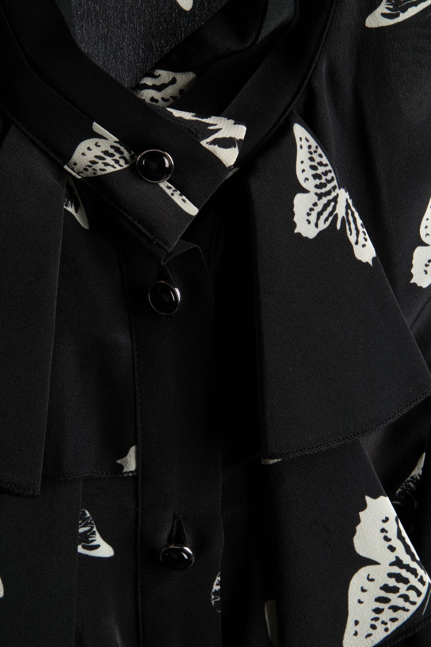 BUTTERLFY PRINT LONG-SLEEVED SHIRT BLACK WHITE 4
