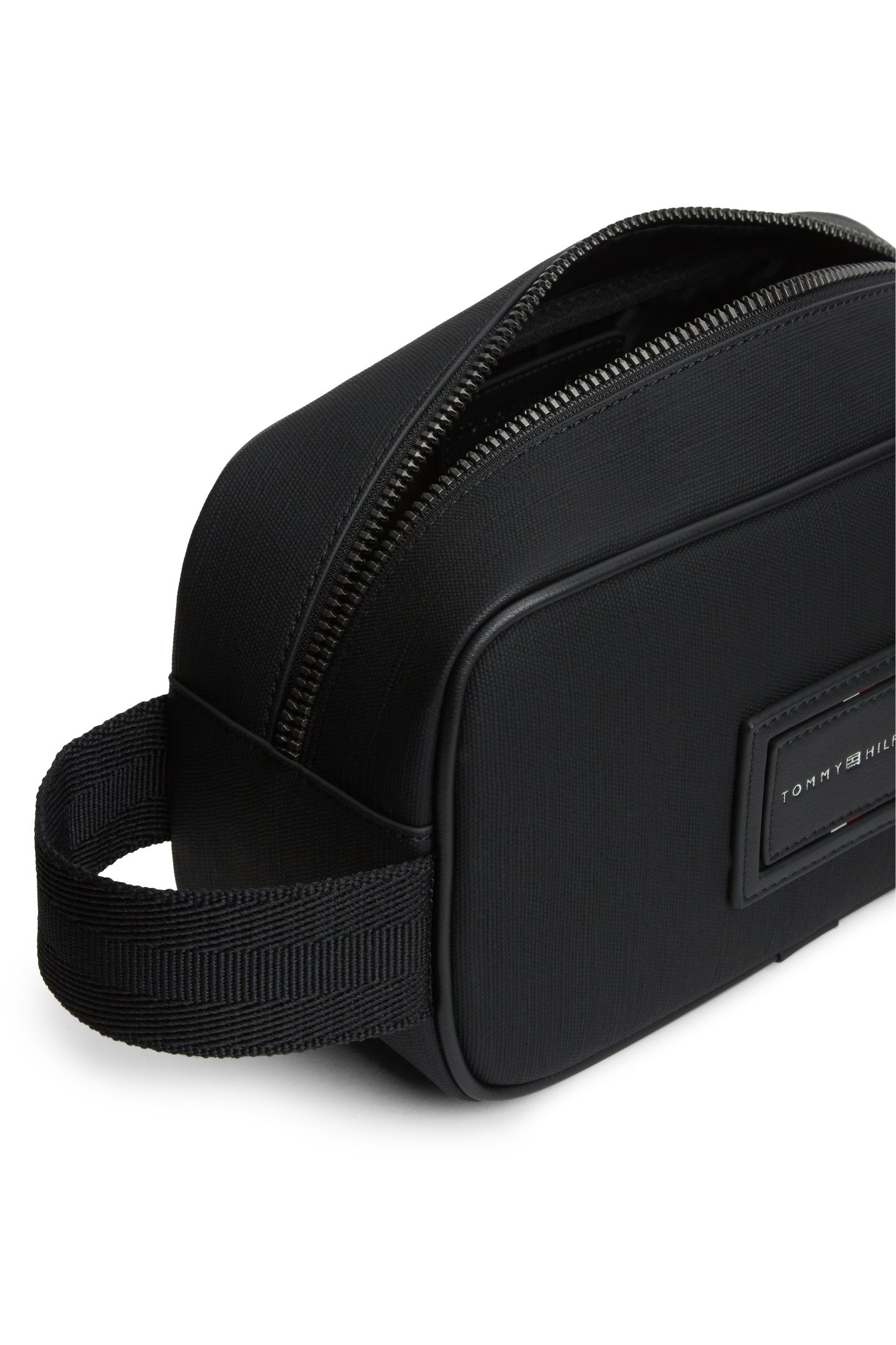 TH FOUNDATION WASHBAG BLACK 3