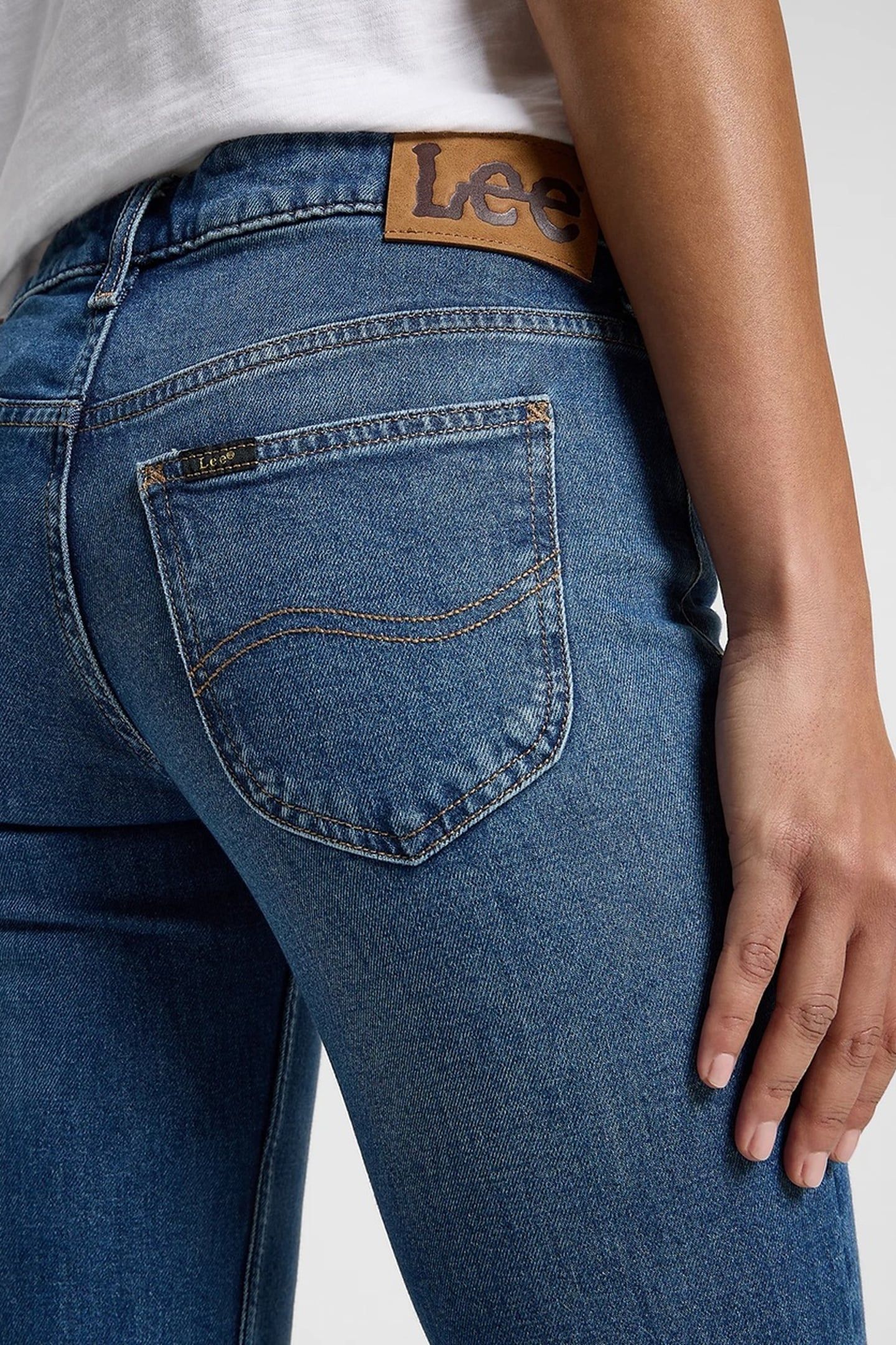 JESSICA HIGHER CLIMB JEANS 4