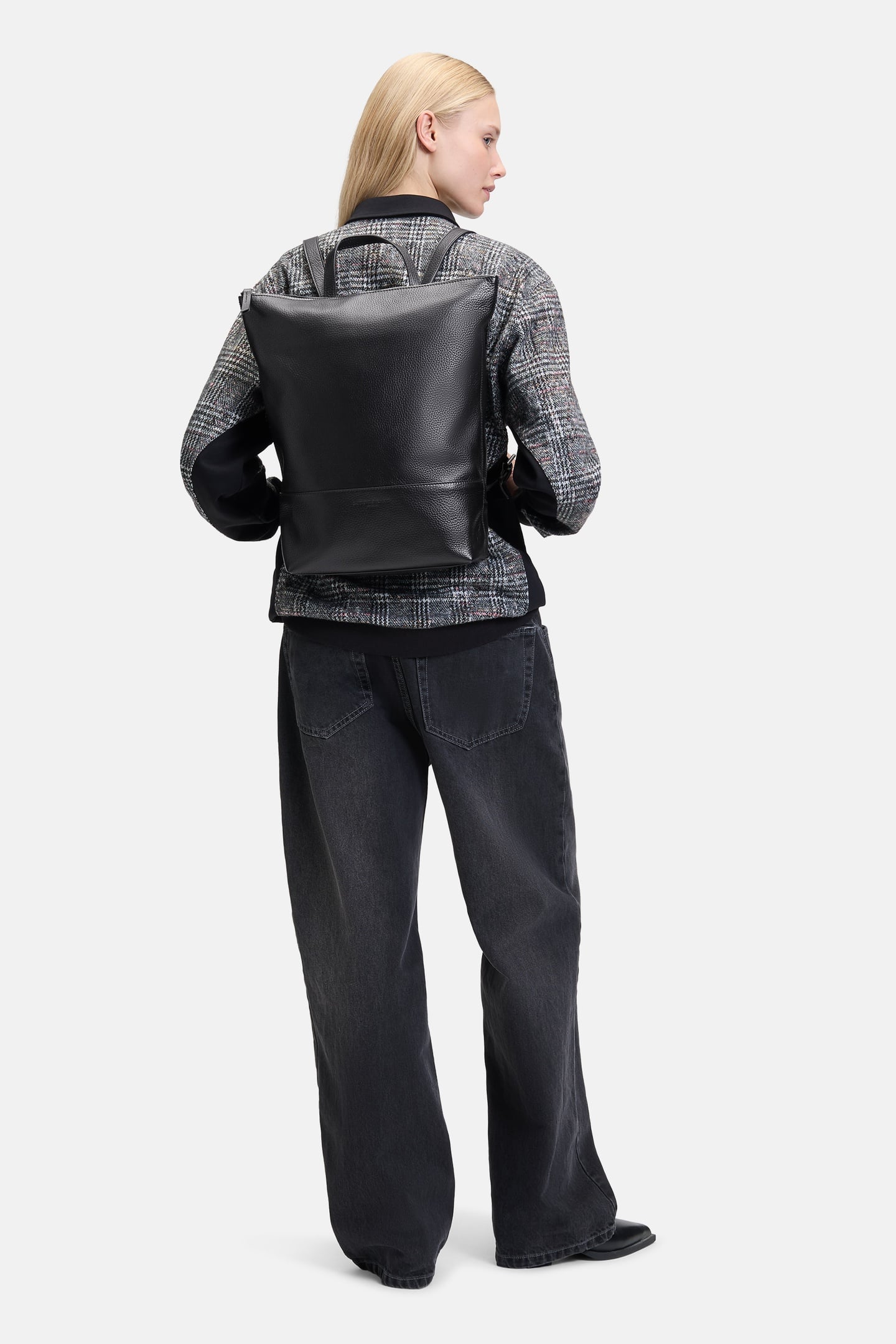 BACKPACK LARGE BLACK 1