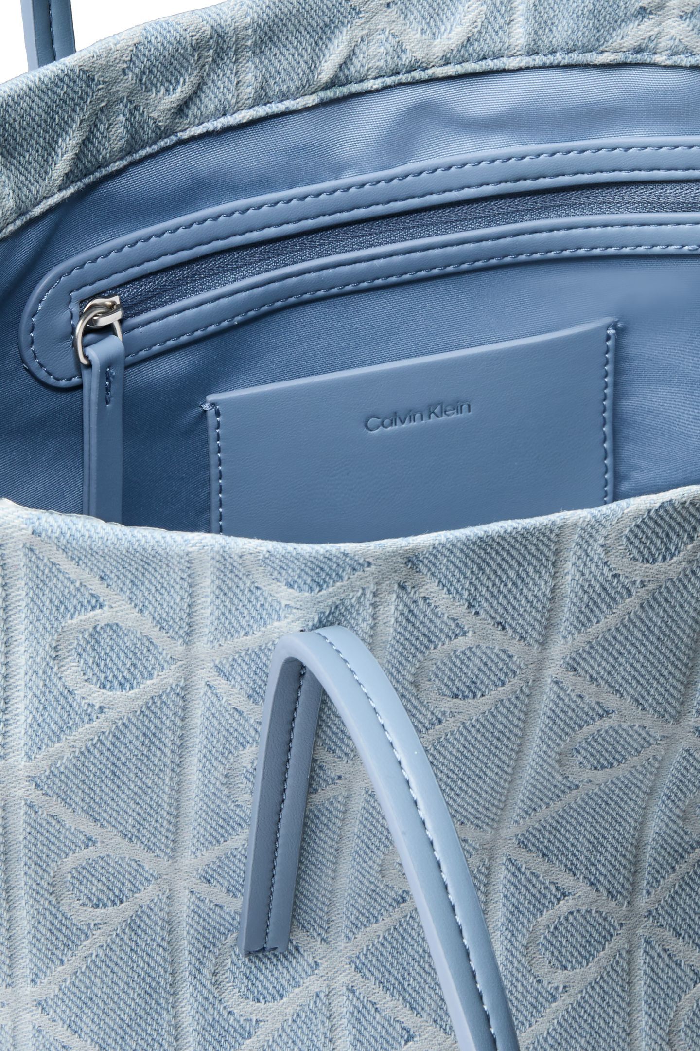 EMBLEM ALL-OVER PRINT DENIM SMALL BAG LIGHT WASH 4