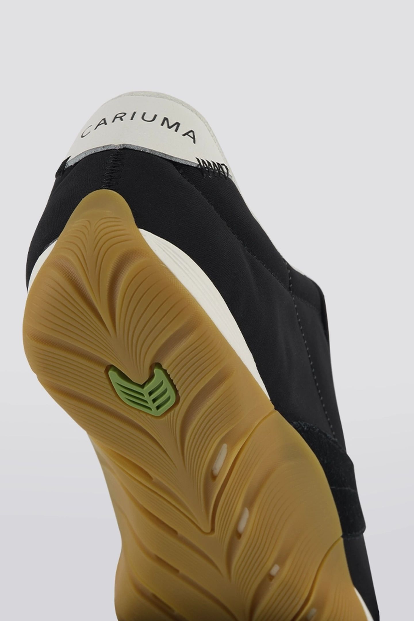 SUTAI NYLON AND SUEDE GUM BLACK 6