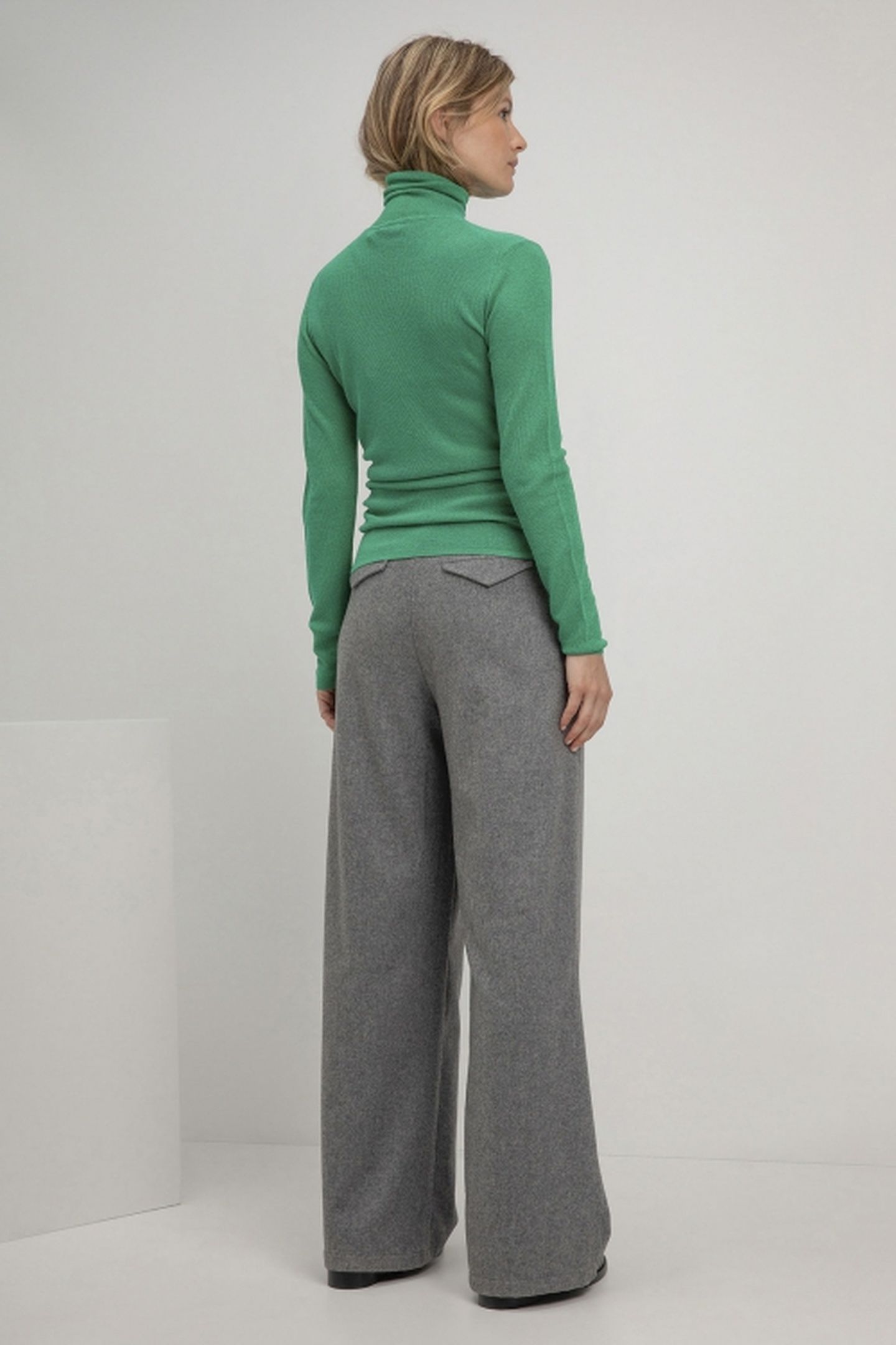 SAAR SWEATER PARROT GREEN 3