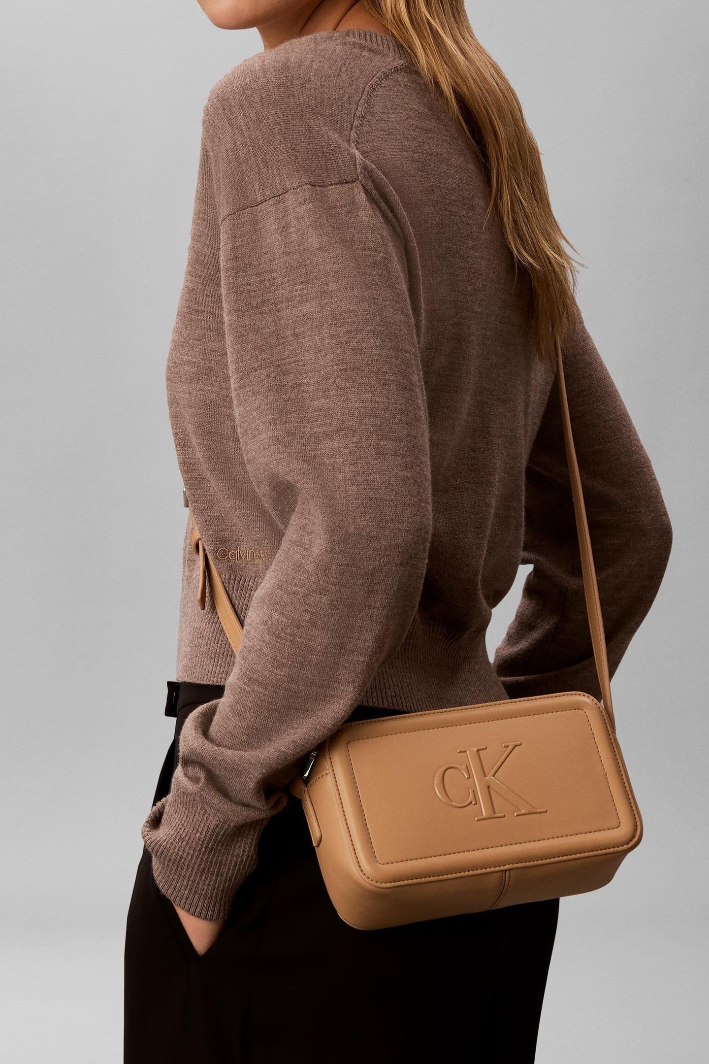 BOLD CAMERA BAG TANNIN 1