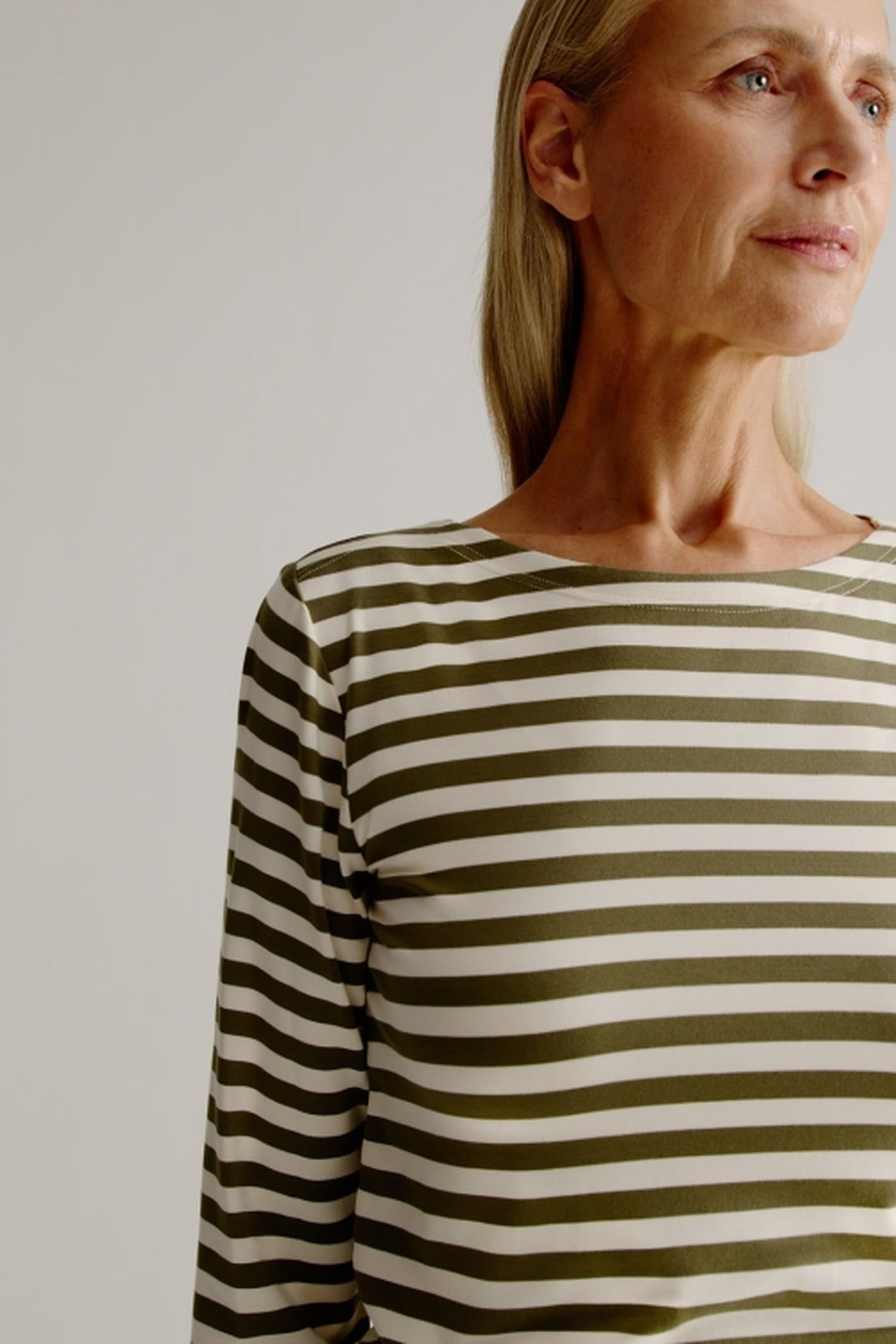 ALINE T-SHIRT STRIPE MOSS GREEN 4