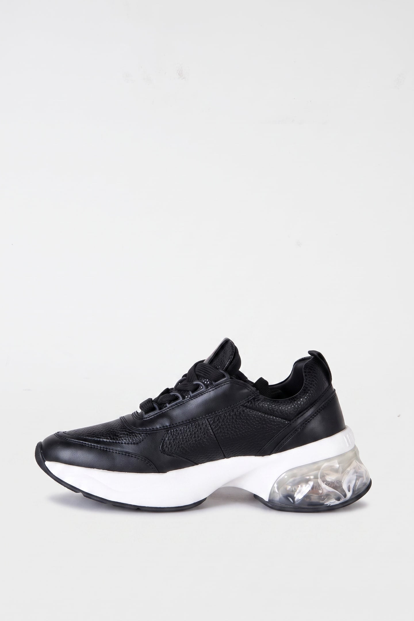 SNEAKERS BLACK 2