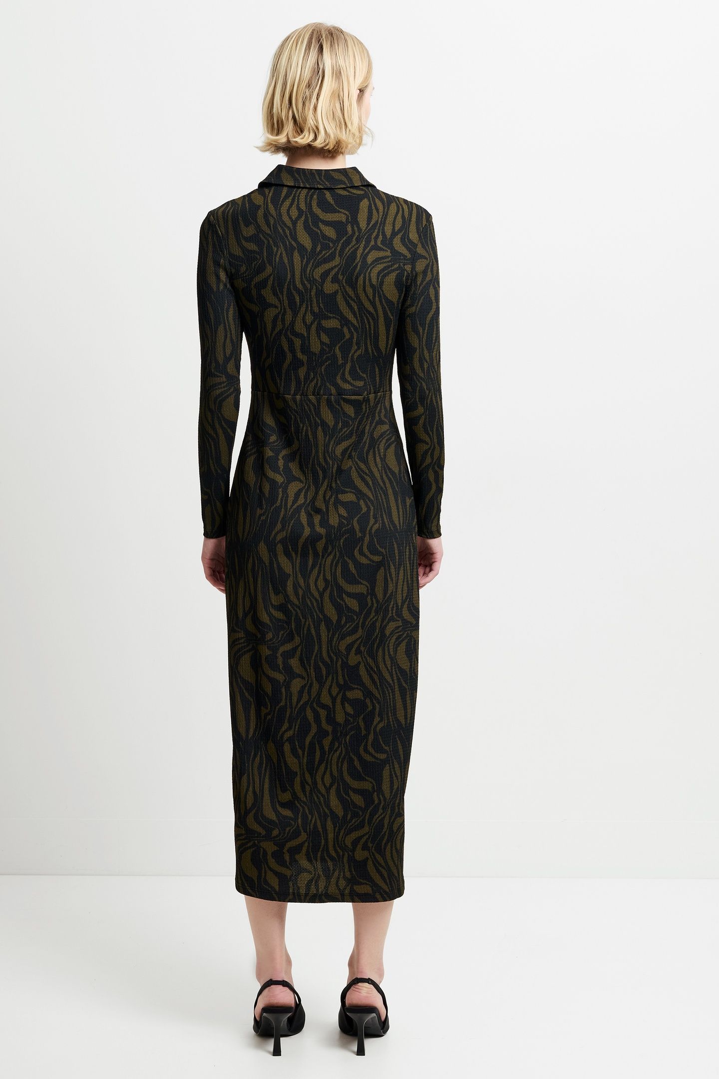 ZARIA TEXTURED DRESS BLACKOUT/KHAKI 3