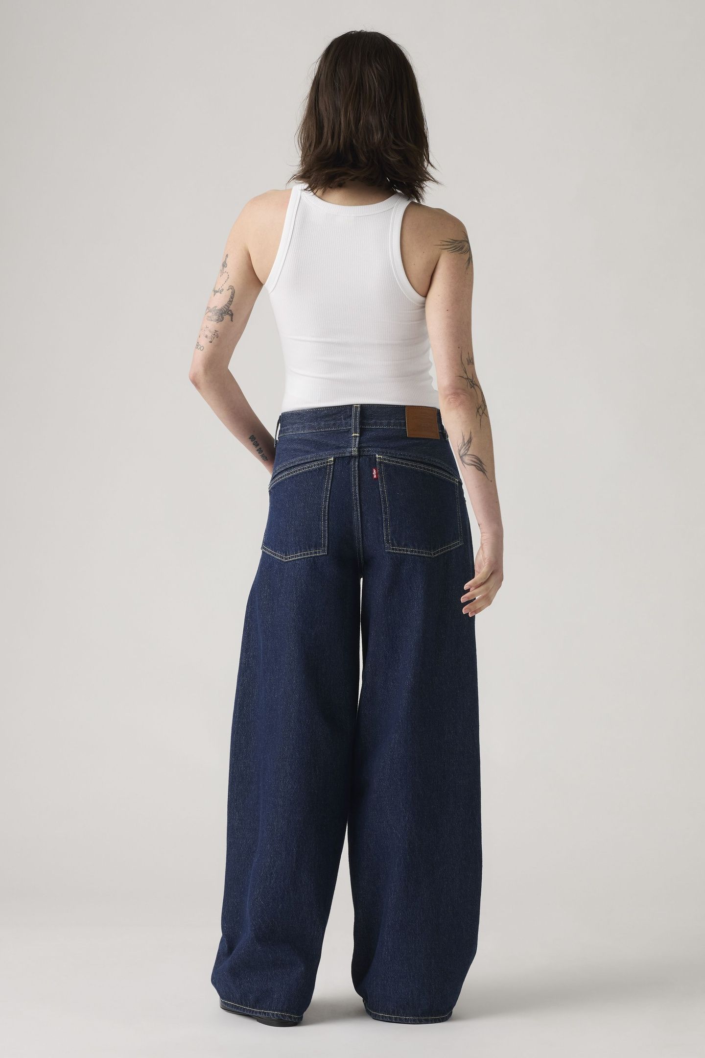 SUPER BAGGY BARREL JEANS 4