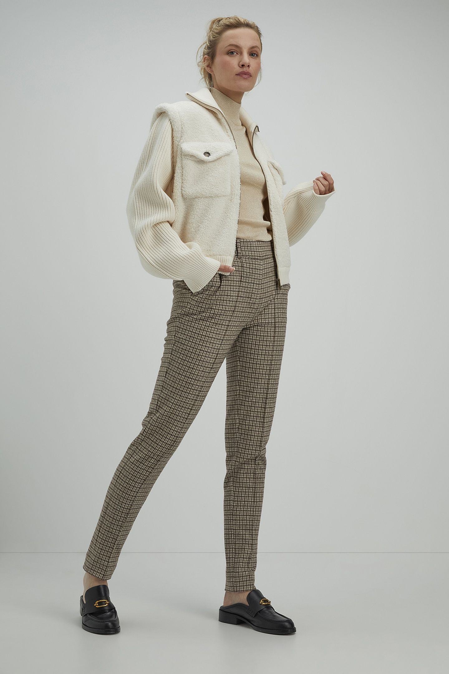 TAO PANTS SAND CHECK 2