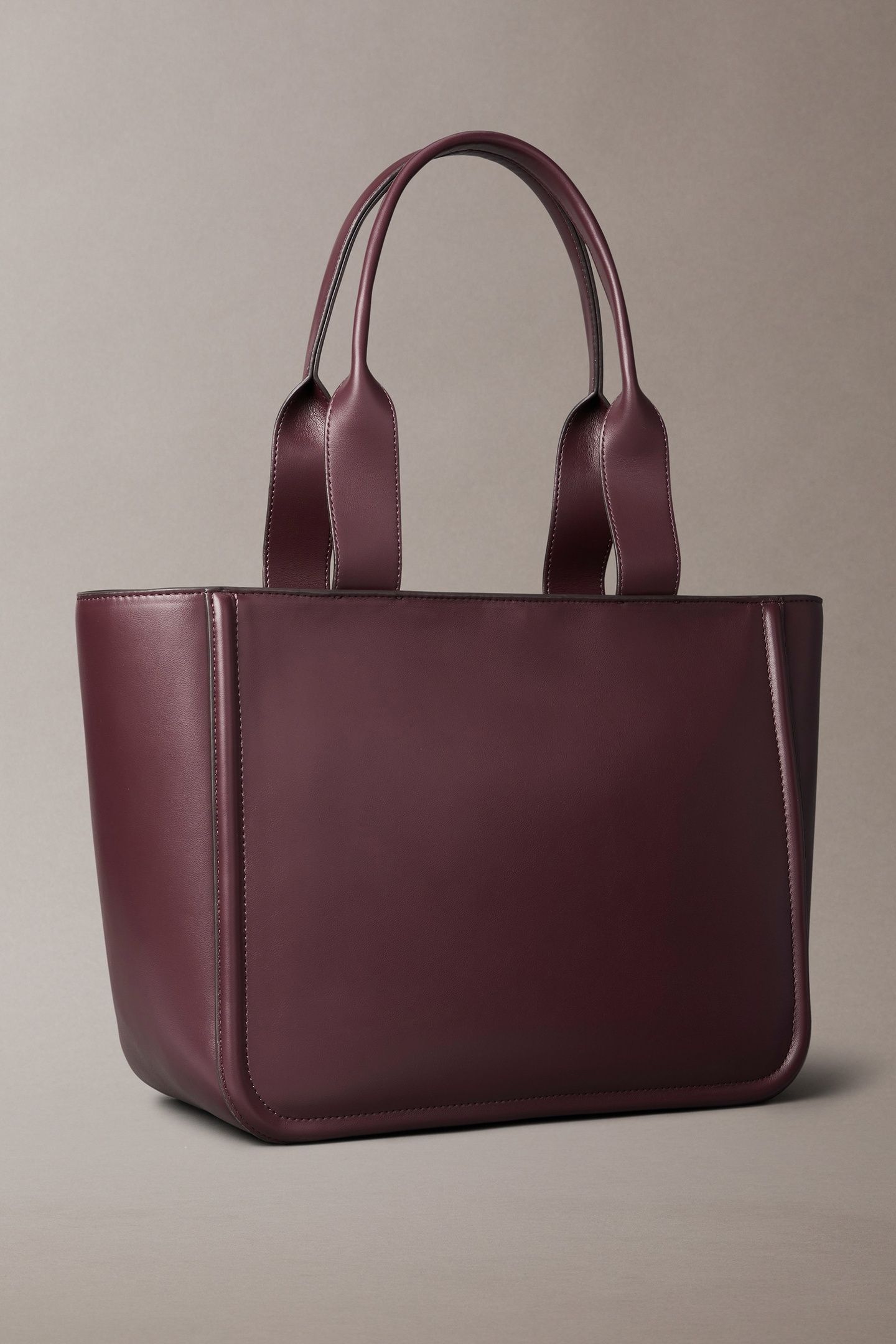 BOLD MEDIUM TOTE FUDGE 2