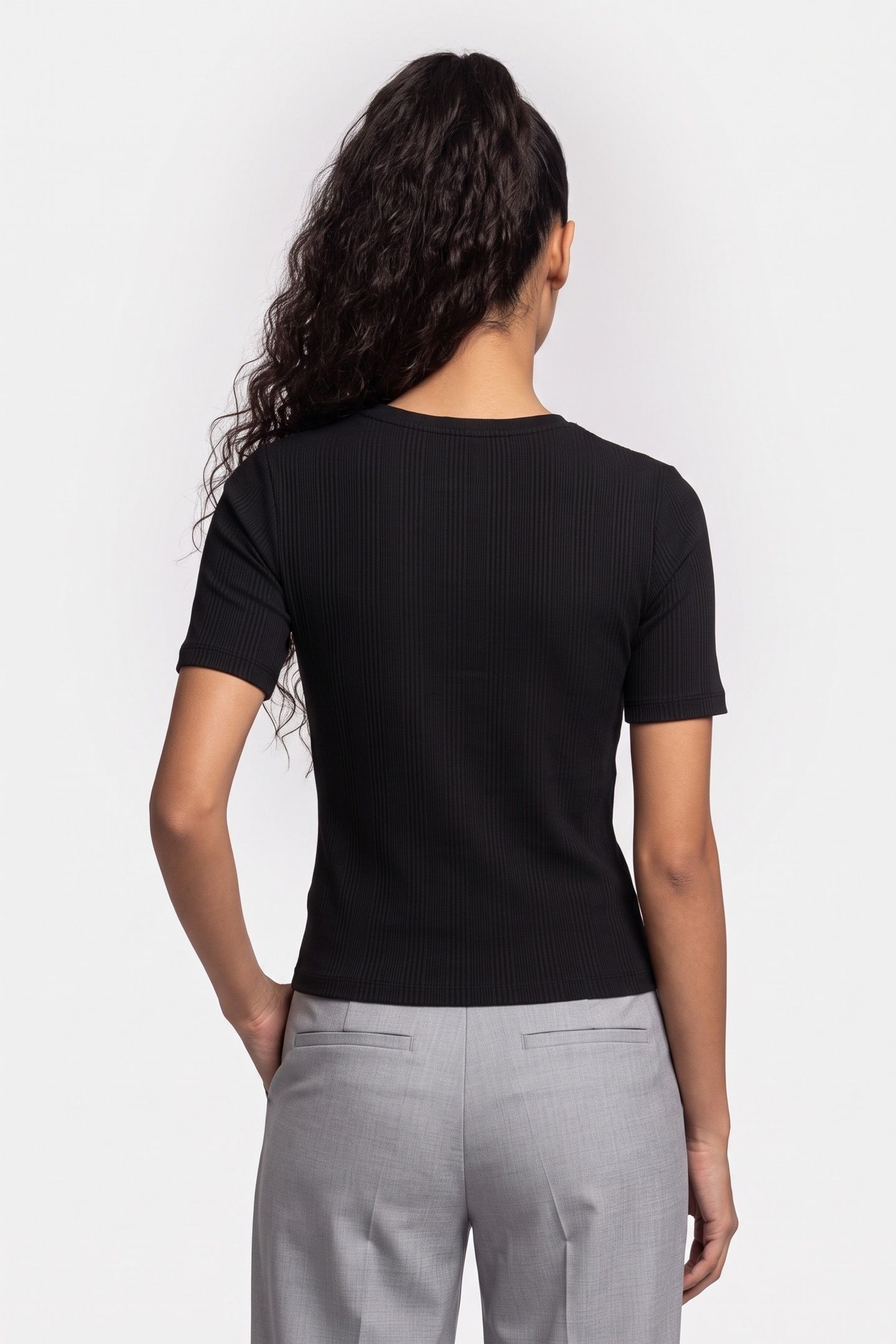 SLEEVELESS VARIEGATED RIB TOP BLACK 2