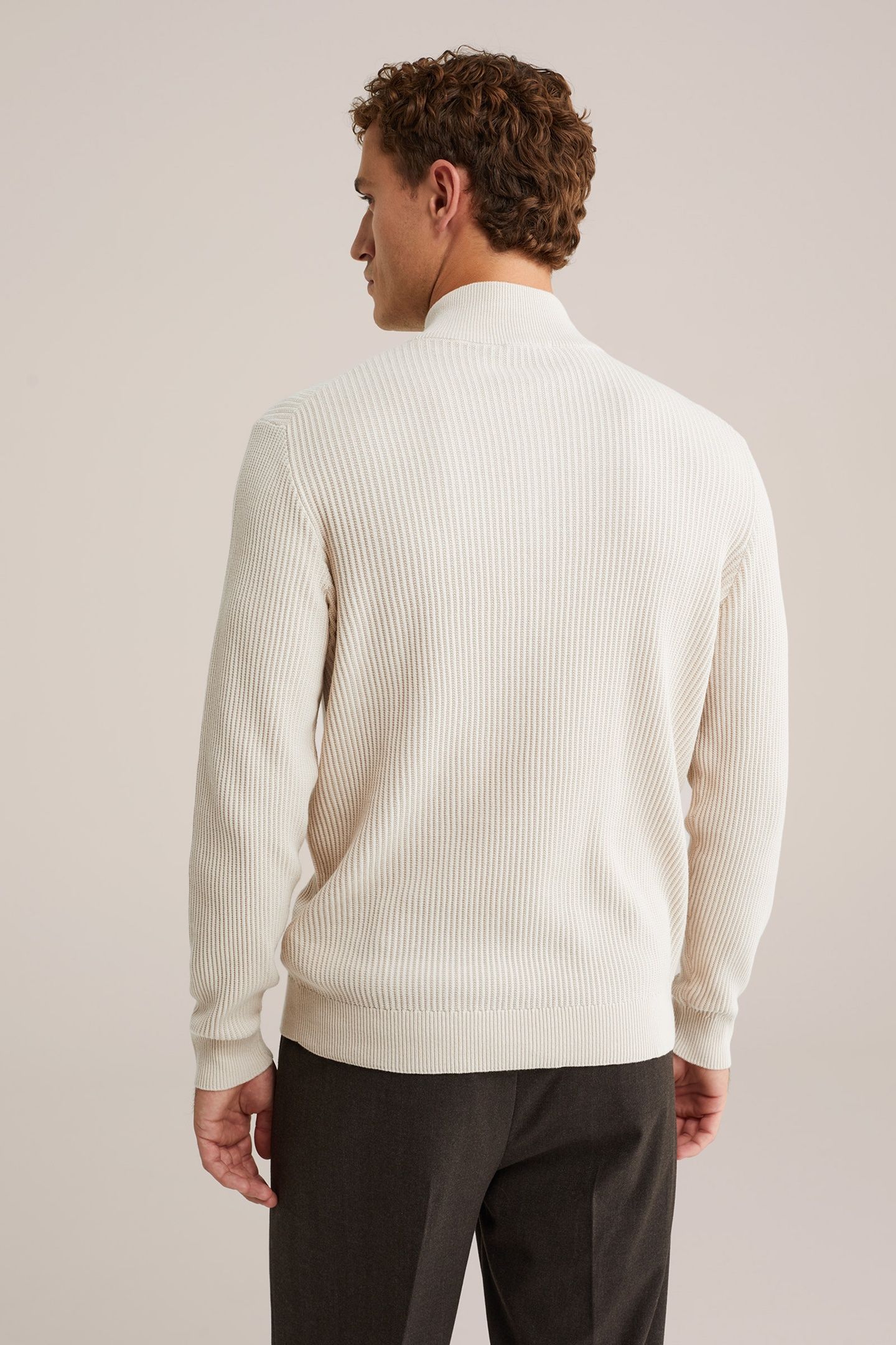 HALFWAY ZIPPER BEIGE 3