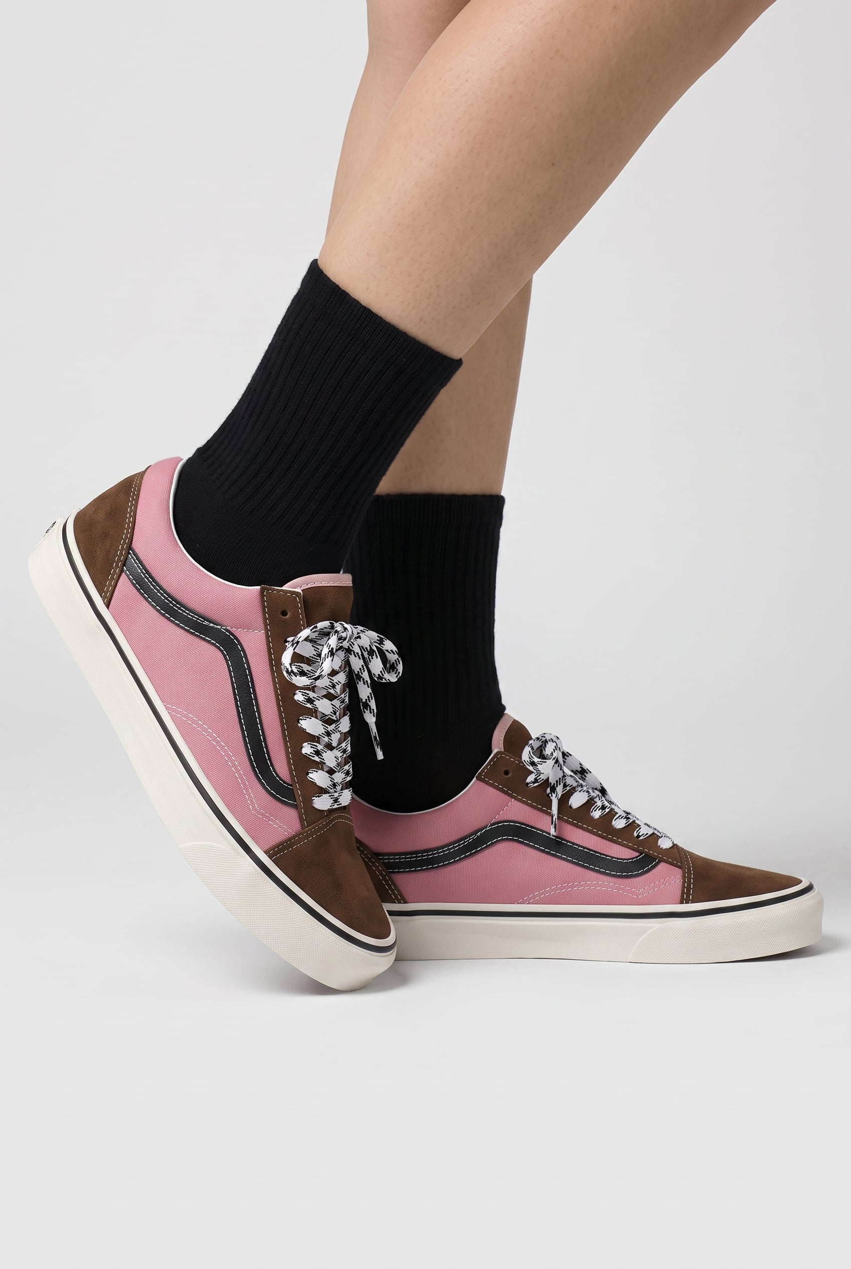 UNISEX LX OLD SKOOL BROWN 2