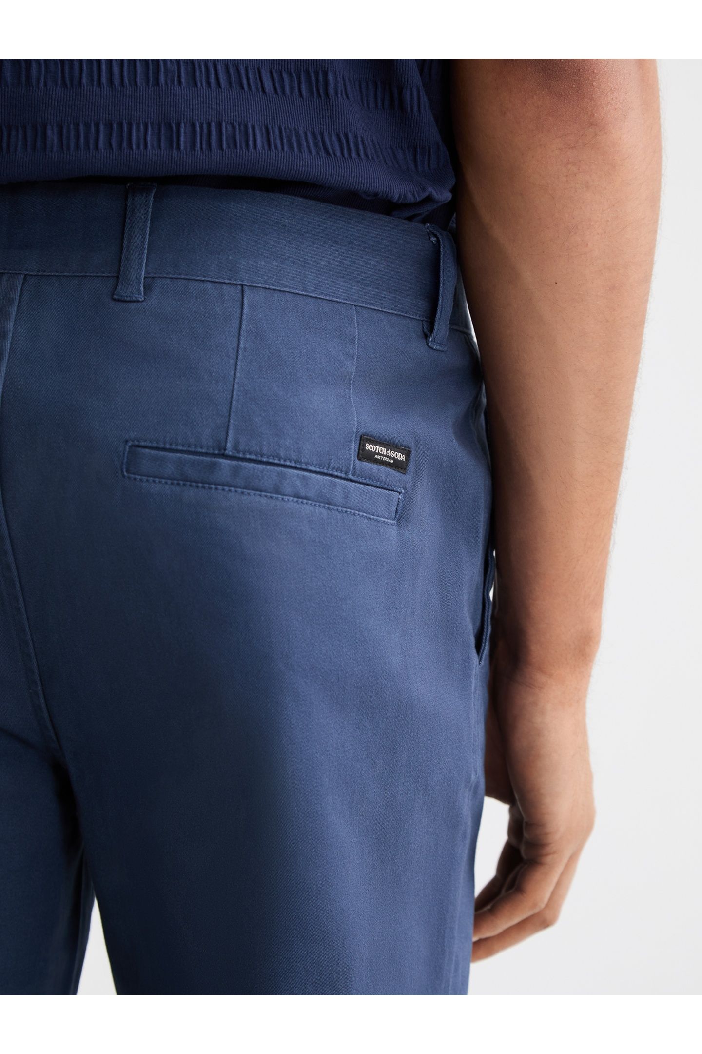 SEASONAL CORE - MOTT - WASHED COTTON BLEND CHINO INSIGNIA BL 4