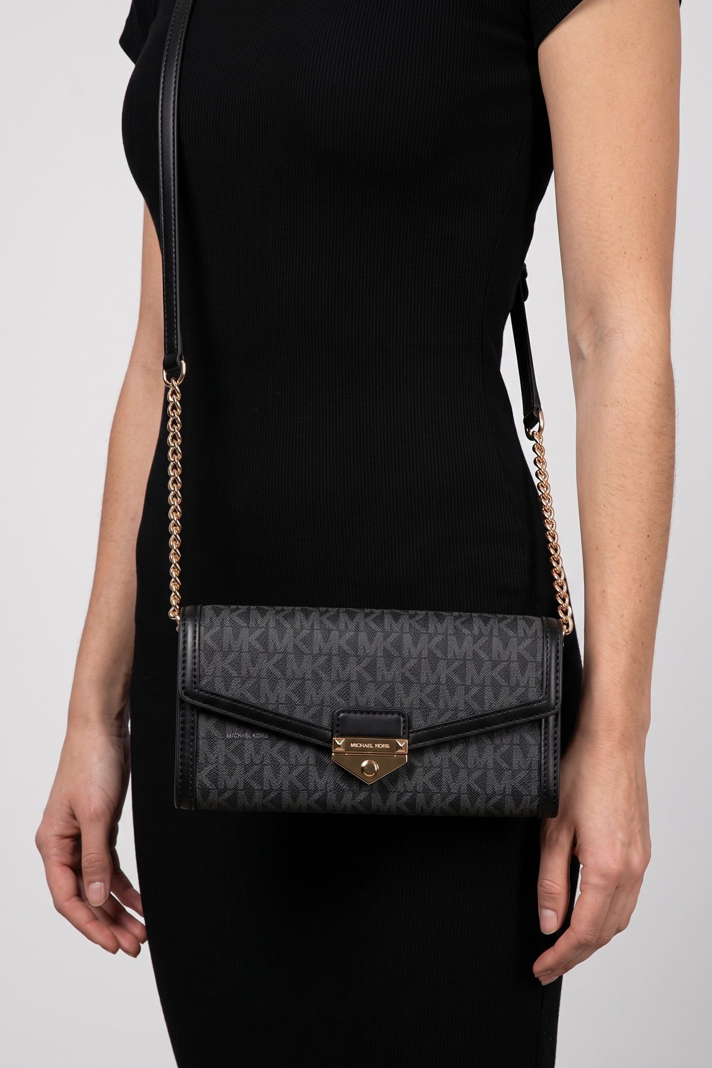 LARGE WALLET ON A CHAIN CROSSBODY BLACK 3
