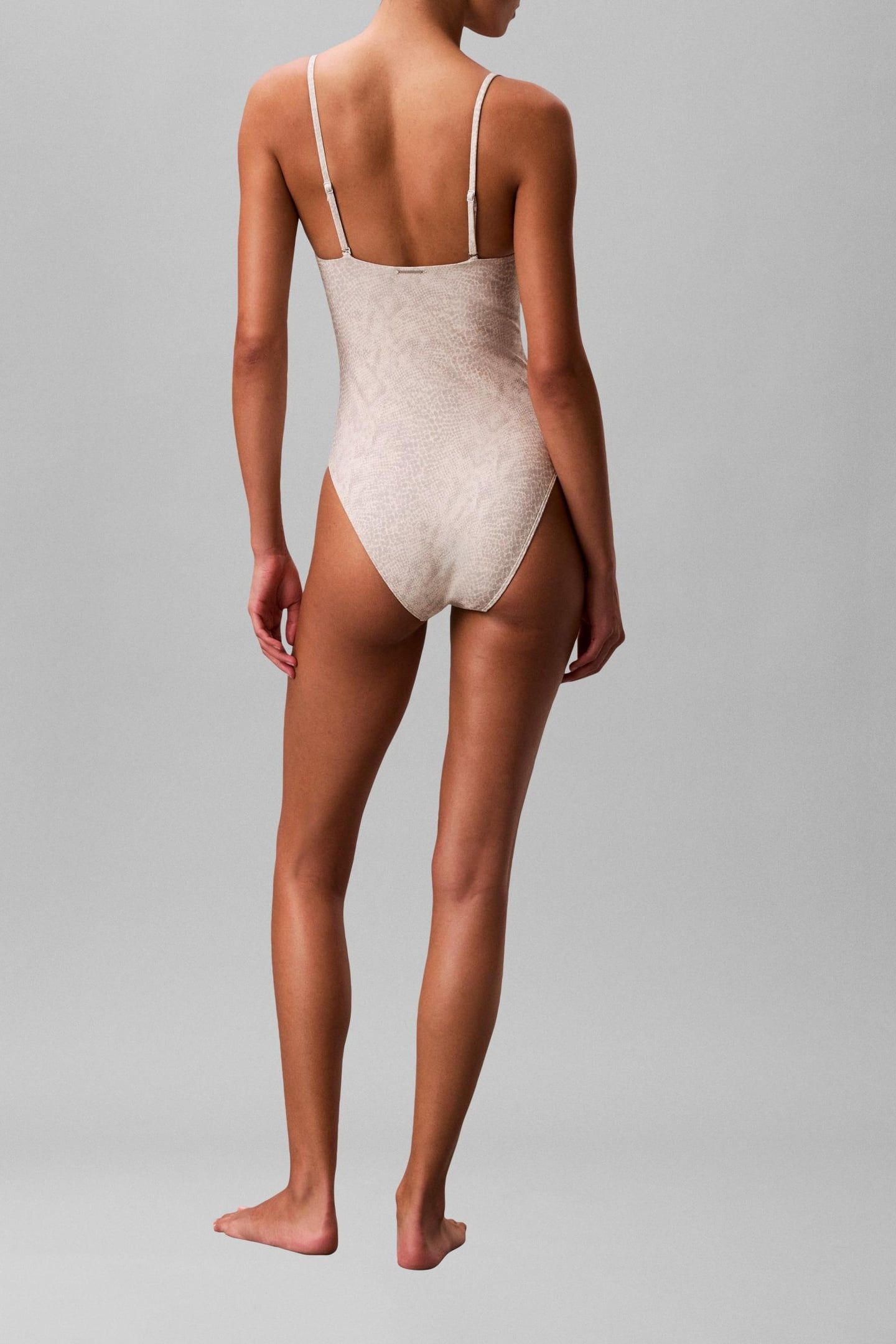 STRAPLESS ONE PIECE STIPPLED SKIN W TOFU 3