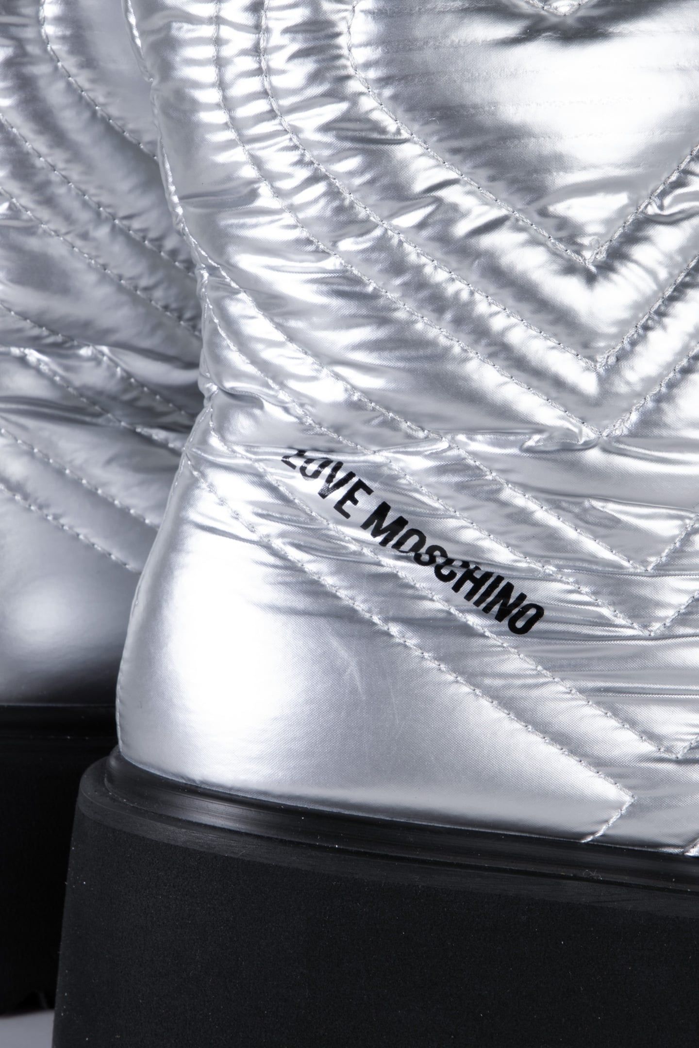 BOOTS SILVER 4