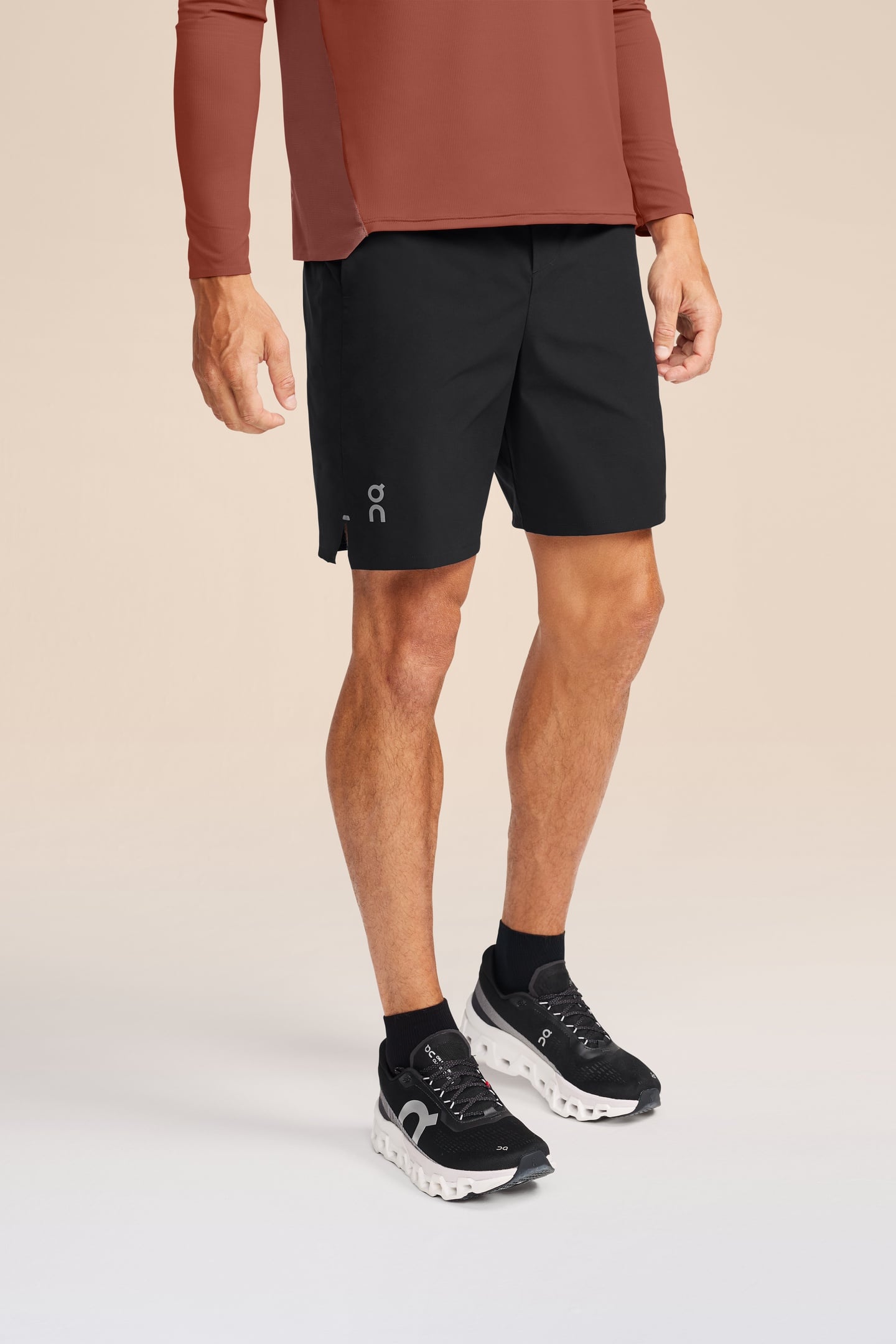 PERFORMANCE HYBRID SHORT 1 BLACK 1