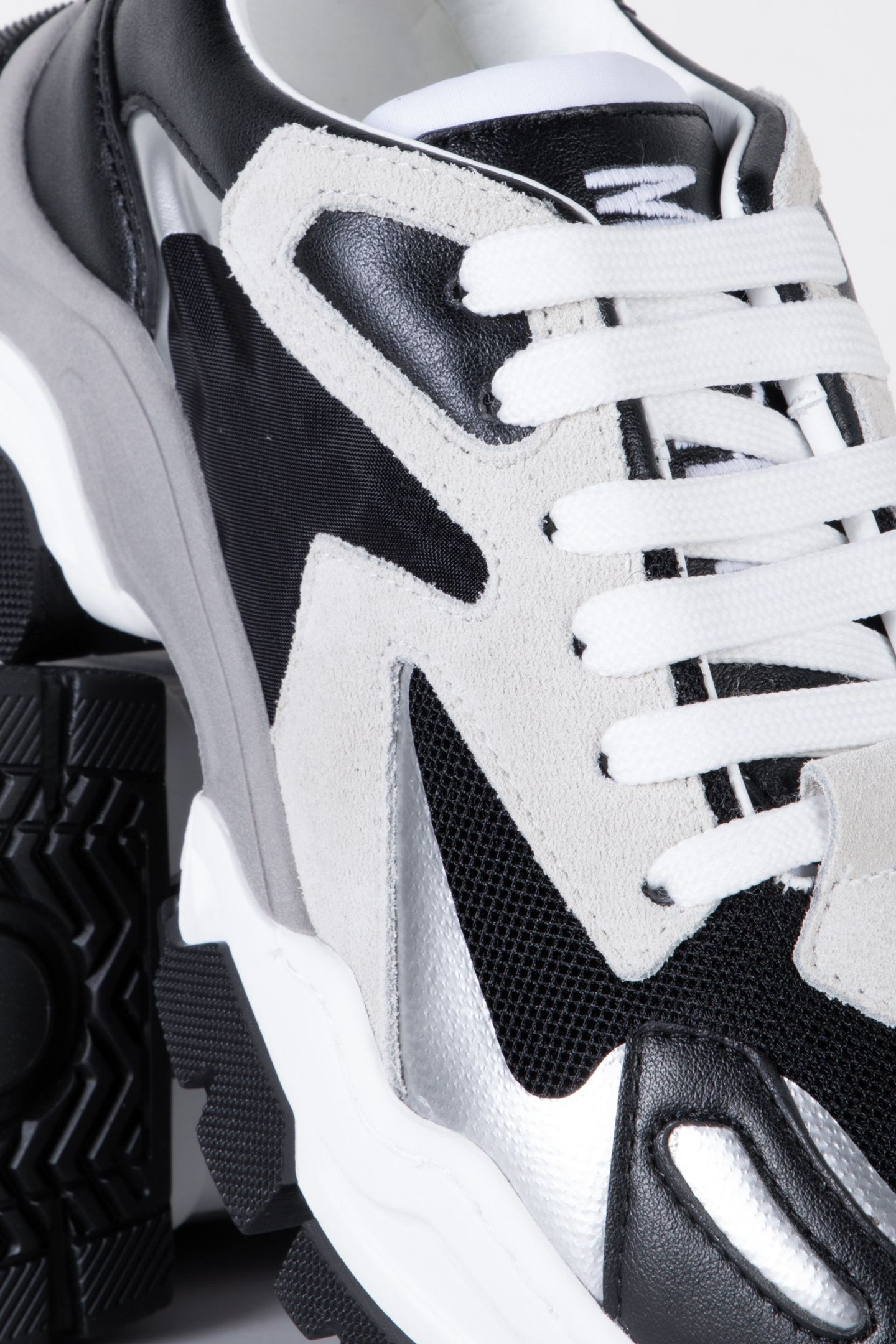 CALFSKIN SNEAKERS BLACK 4