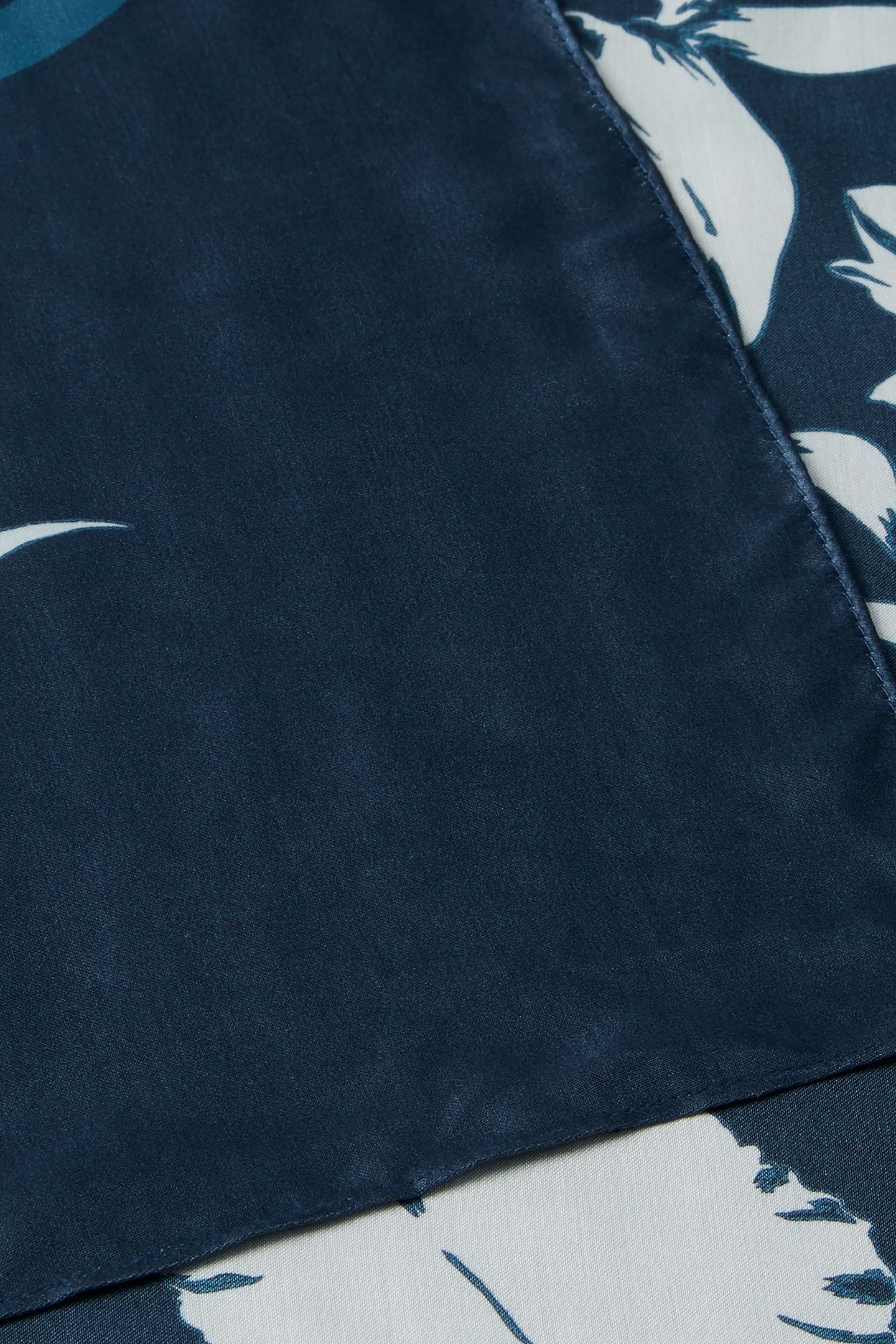 SQUARE FLORAL LOGO SCARF KEY LARGO 2