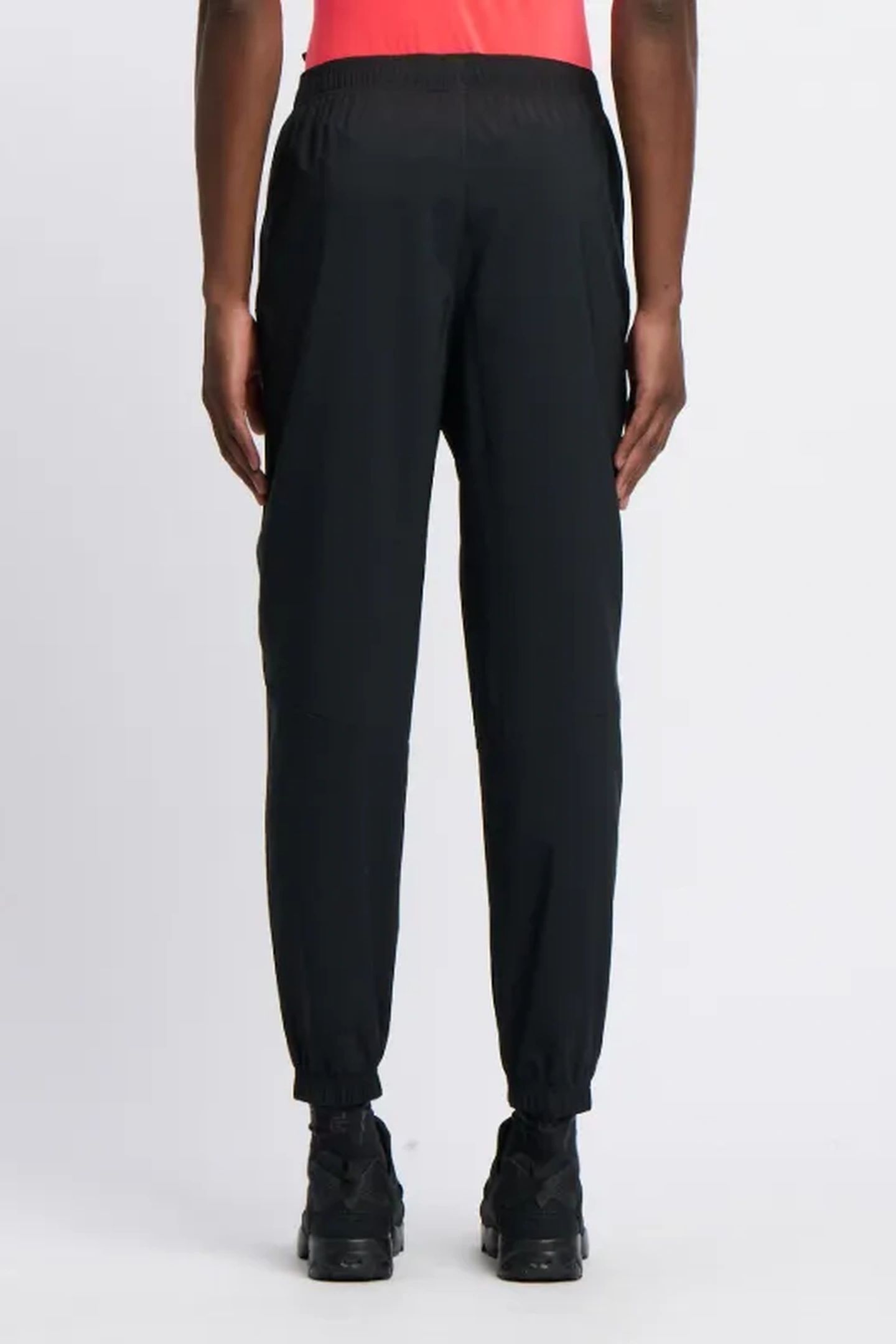 ID TRAIN WOVEN PANT BLACK 2