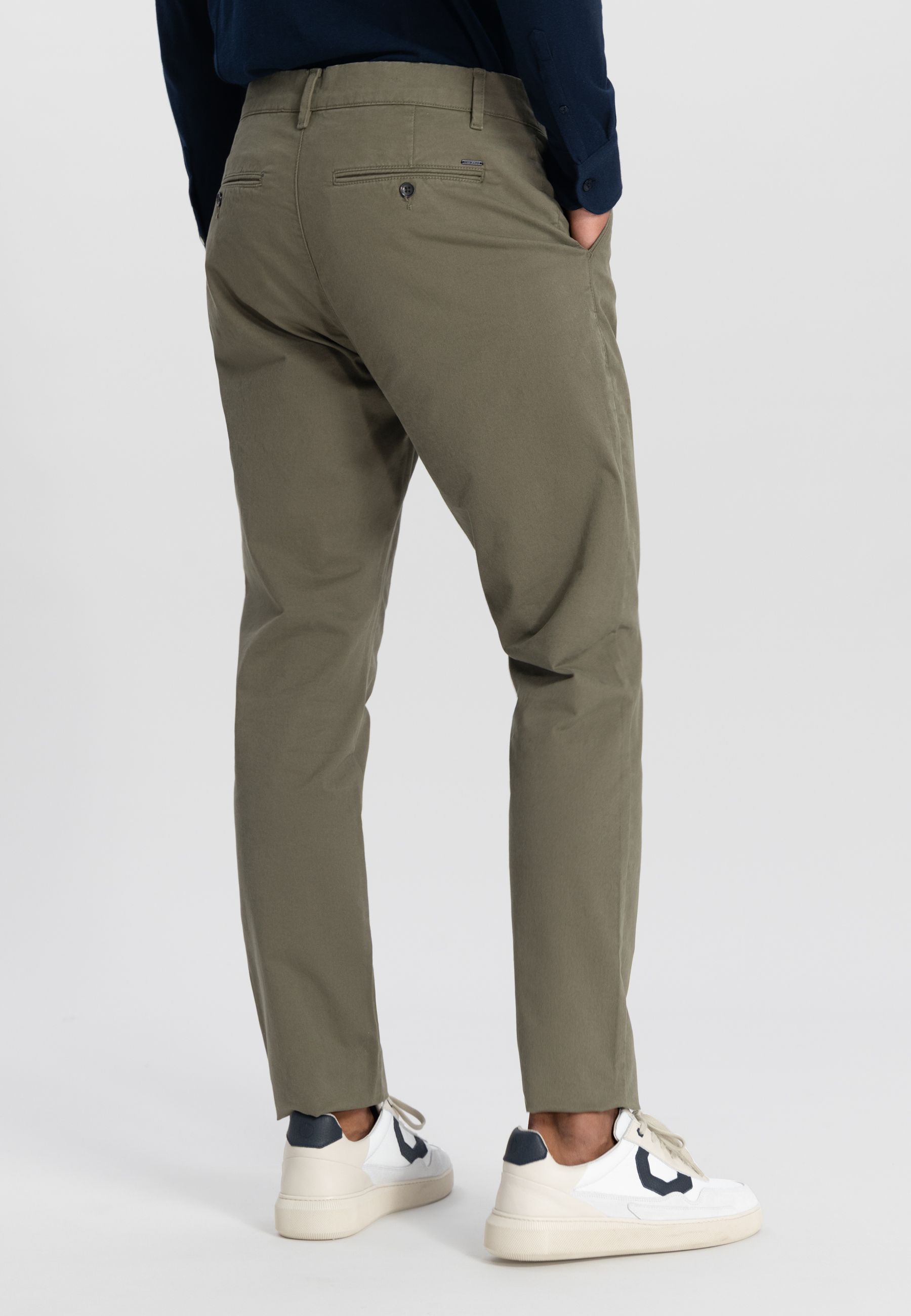 CHARLIE SLIMFIT CHINO ARMY GREEN 2