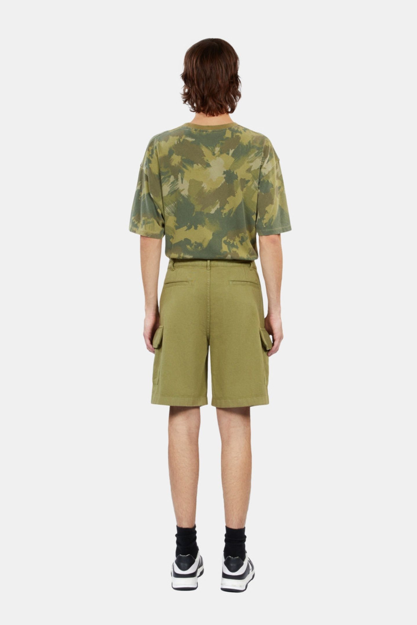 CASUAL CARGO SHORTS WITH PLEATS AND PATCH POCKETS WOOD KAKI 4