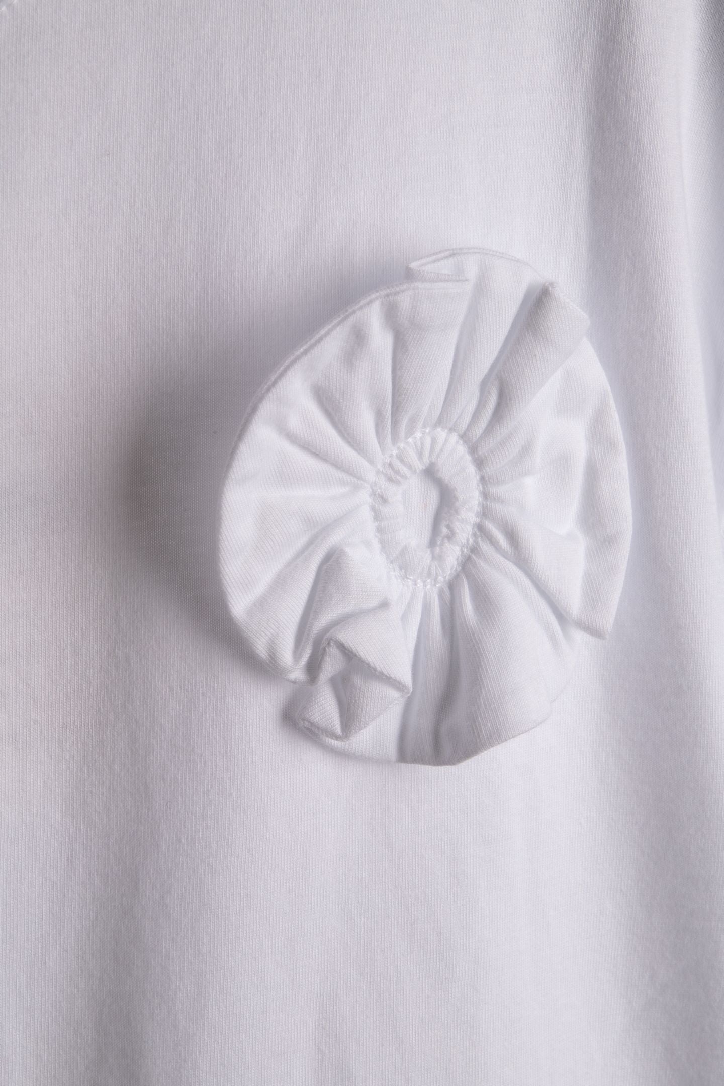 T-SHIRT WITH DRAPED FLOWERS WHITE 4