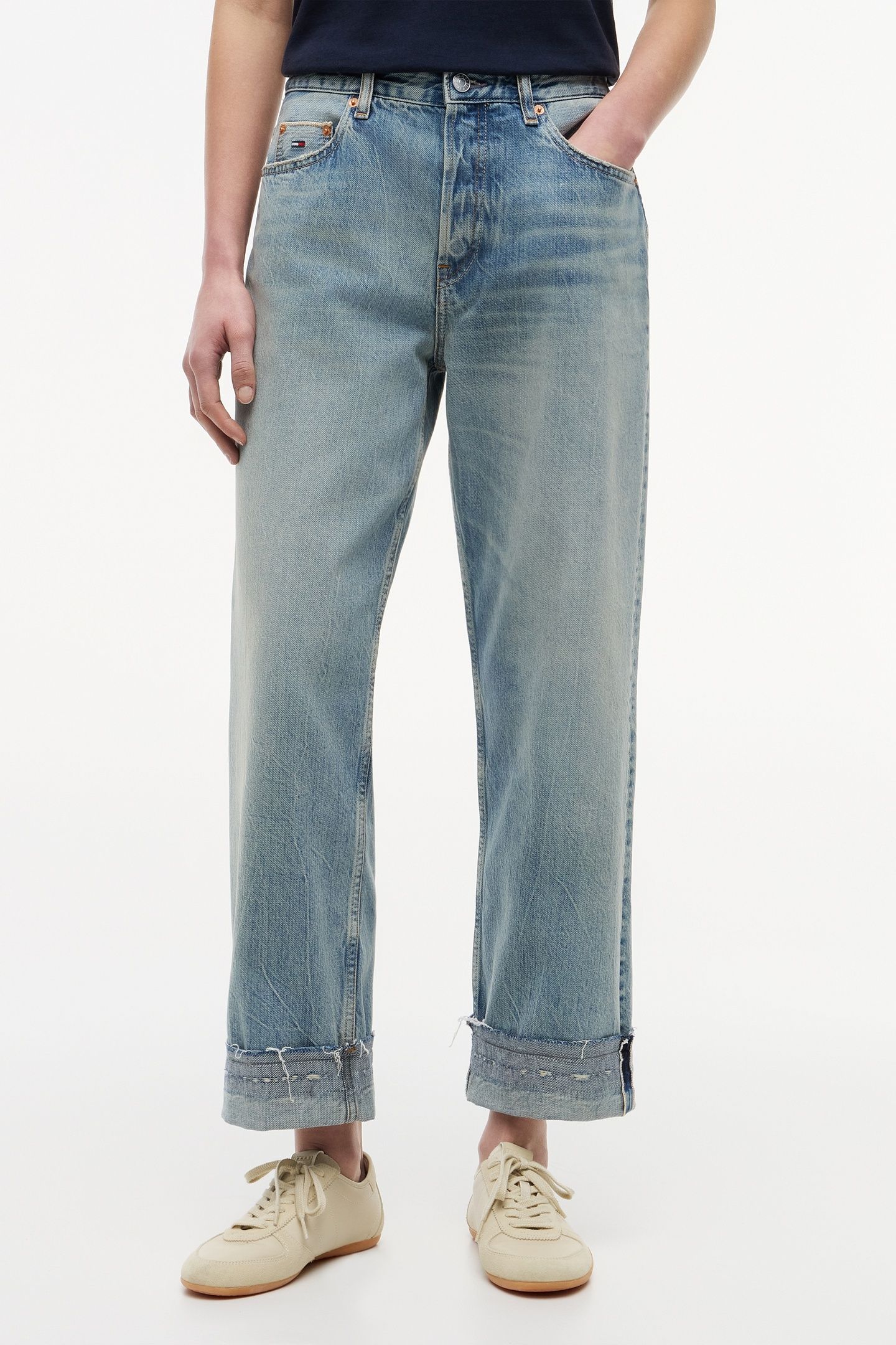 LAYLA HIGH RISE SLIM STRAIGHT DENIM LIGHT 2