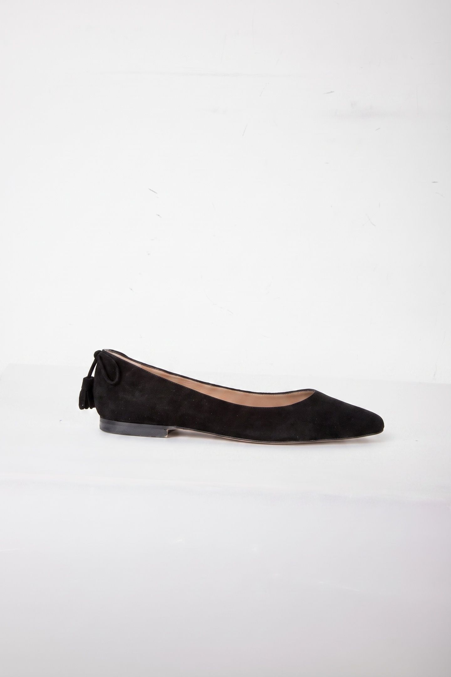 ESSIE TASSEL POINTED BLACK 1
