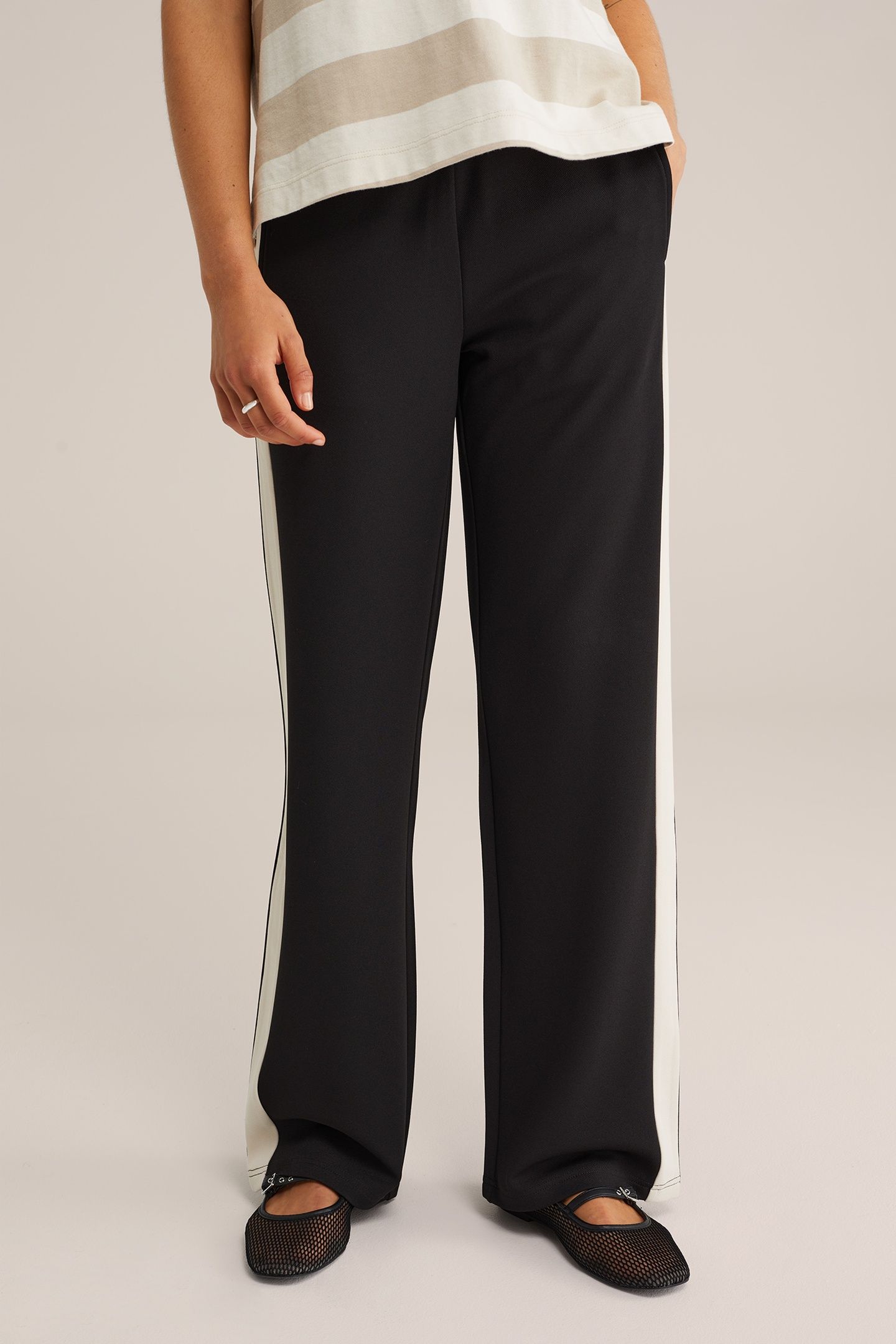 TROUSER BLACK 1