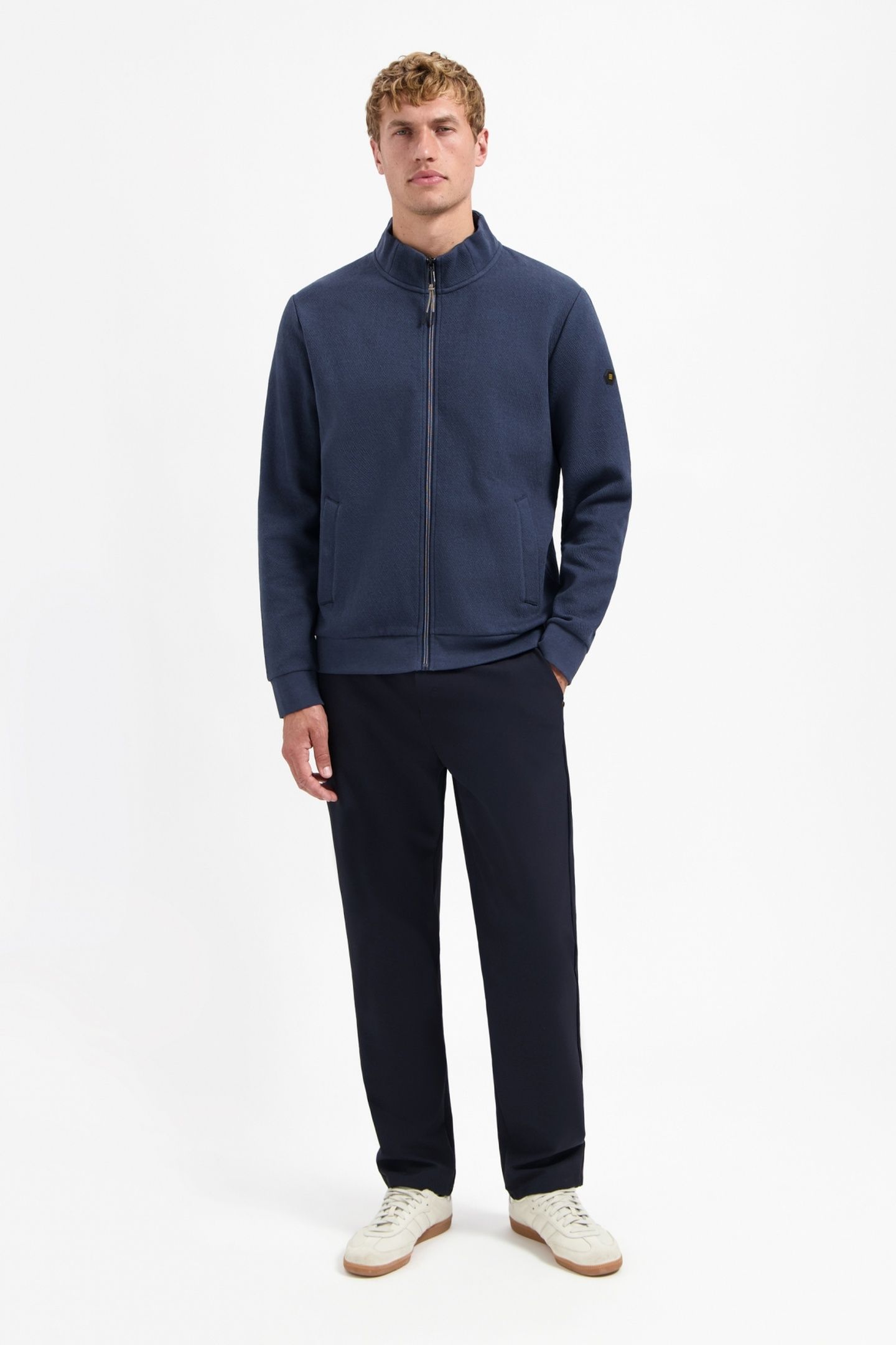 SWEATER FULL ZIP STAND UP-COLLAR RELIEF NIGHT 3