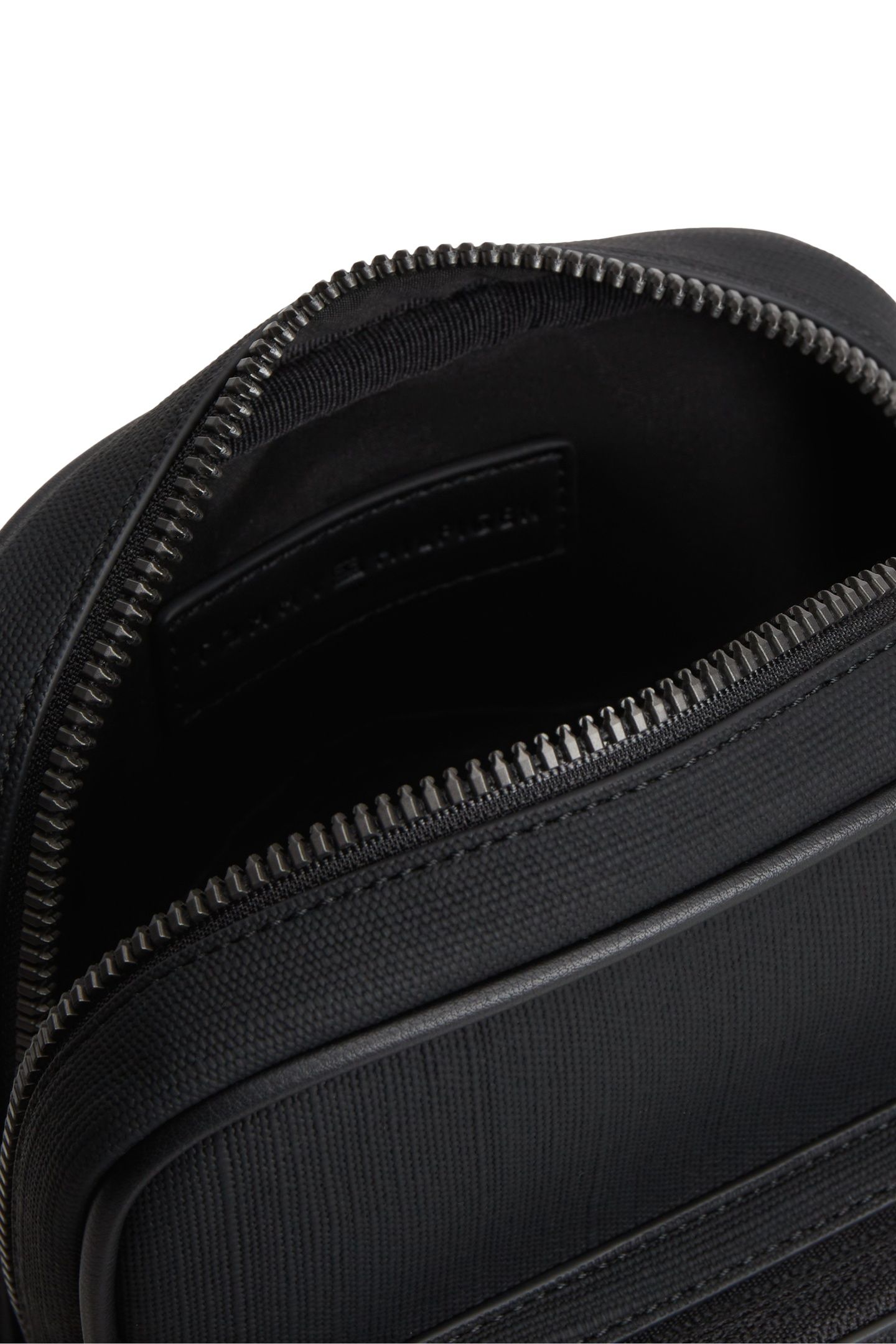 TH FOUNDATION SLINGBAG BLACK 5