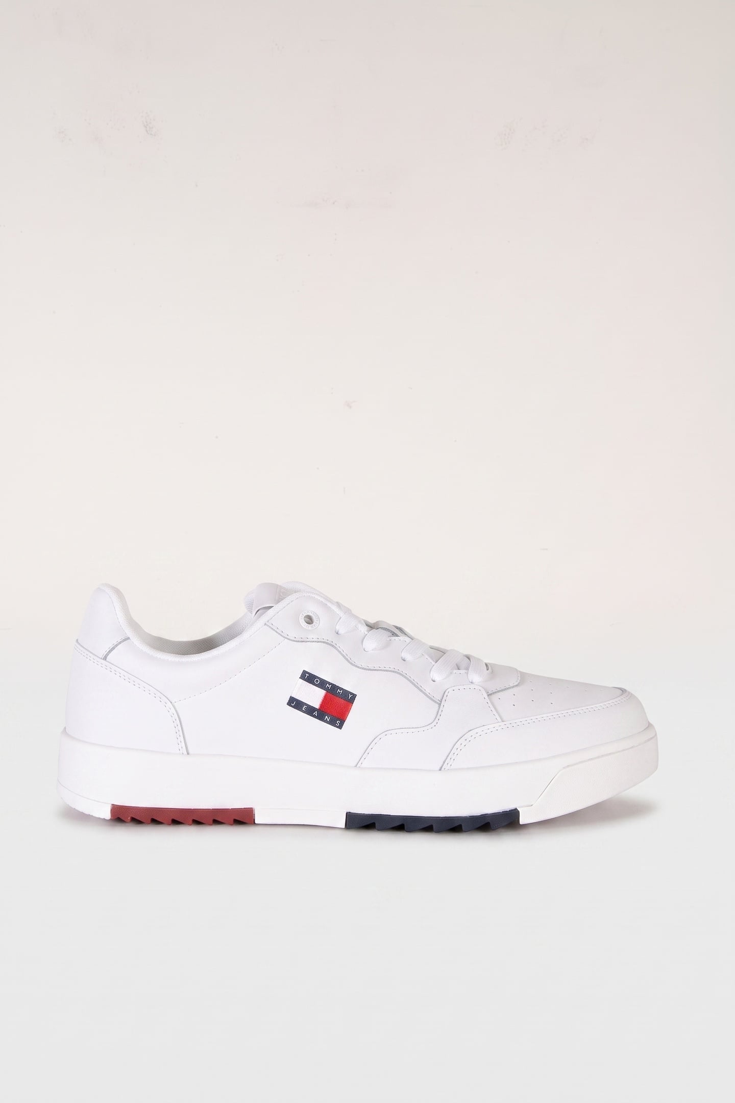 RETRO ESSENTIAL SNEAKERS WHITE 1