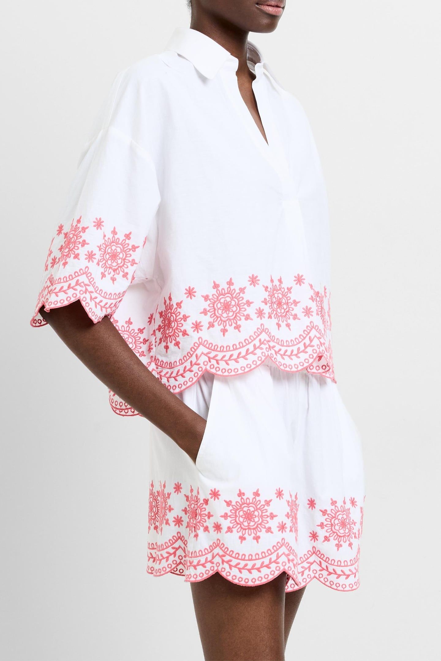 EMB HEM S/S COTTON POPOVER WHITE/RASPBERRY PINK 3