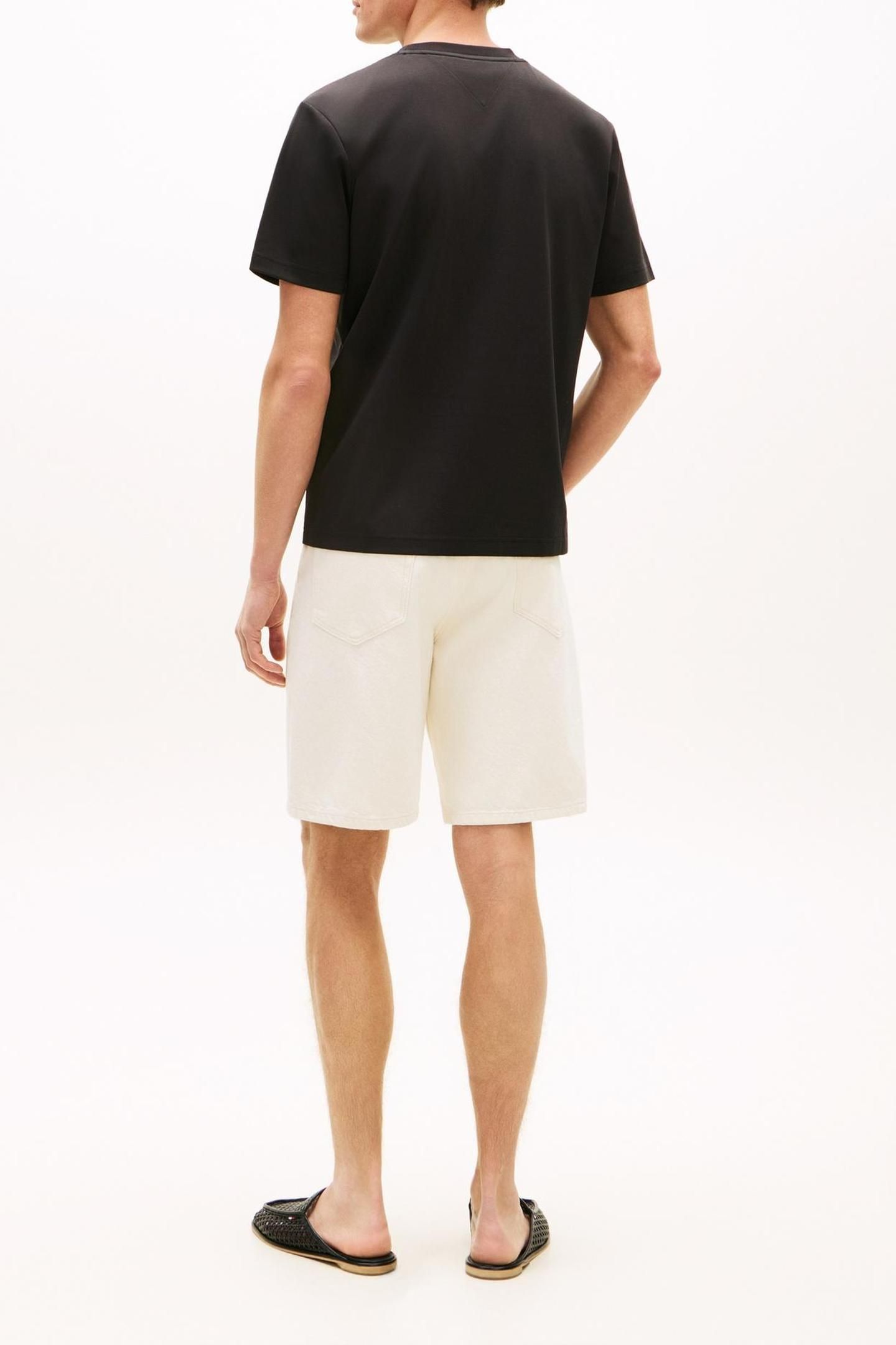 ICON INTERLOCK EMBOSSED LOGO T-SHIRT BLACK 3