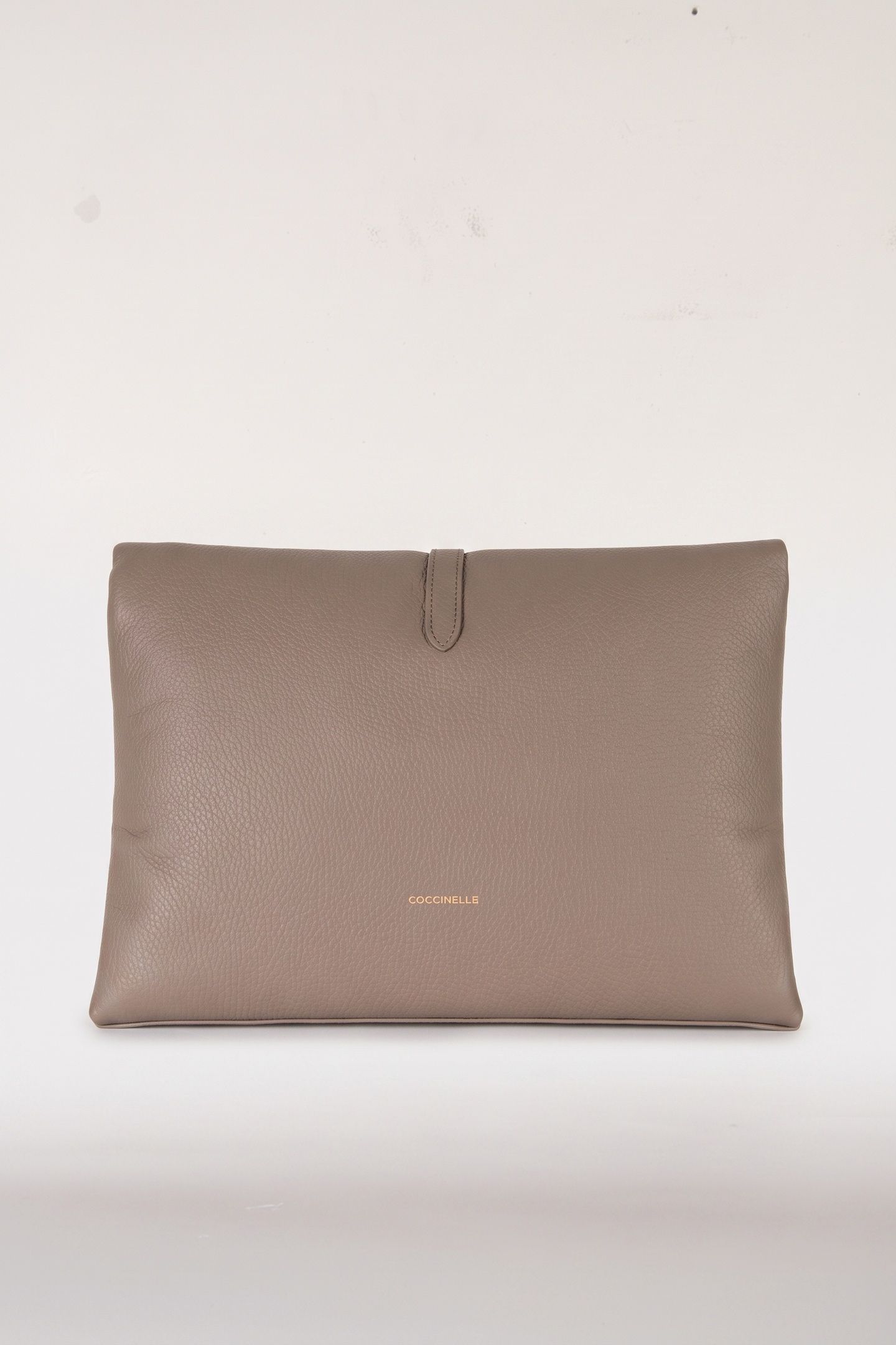 COCCINELLEDORIAN WARM TAUPE 3