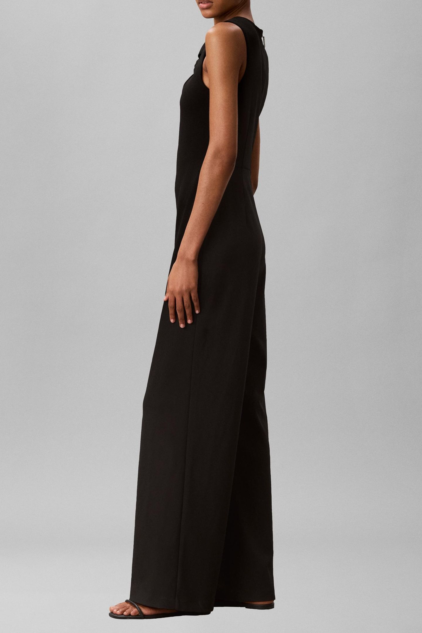 SCUBA CREPE SLEEVELESS JUMPSUIT BLACK 2