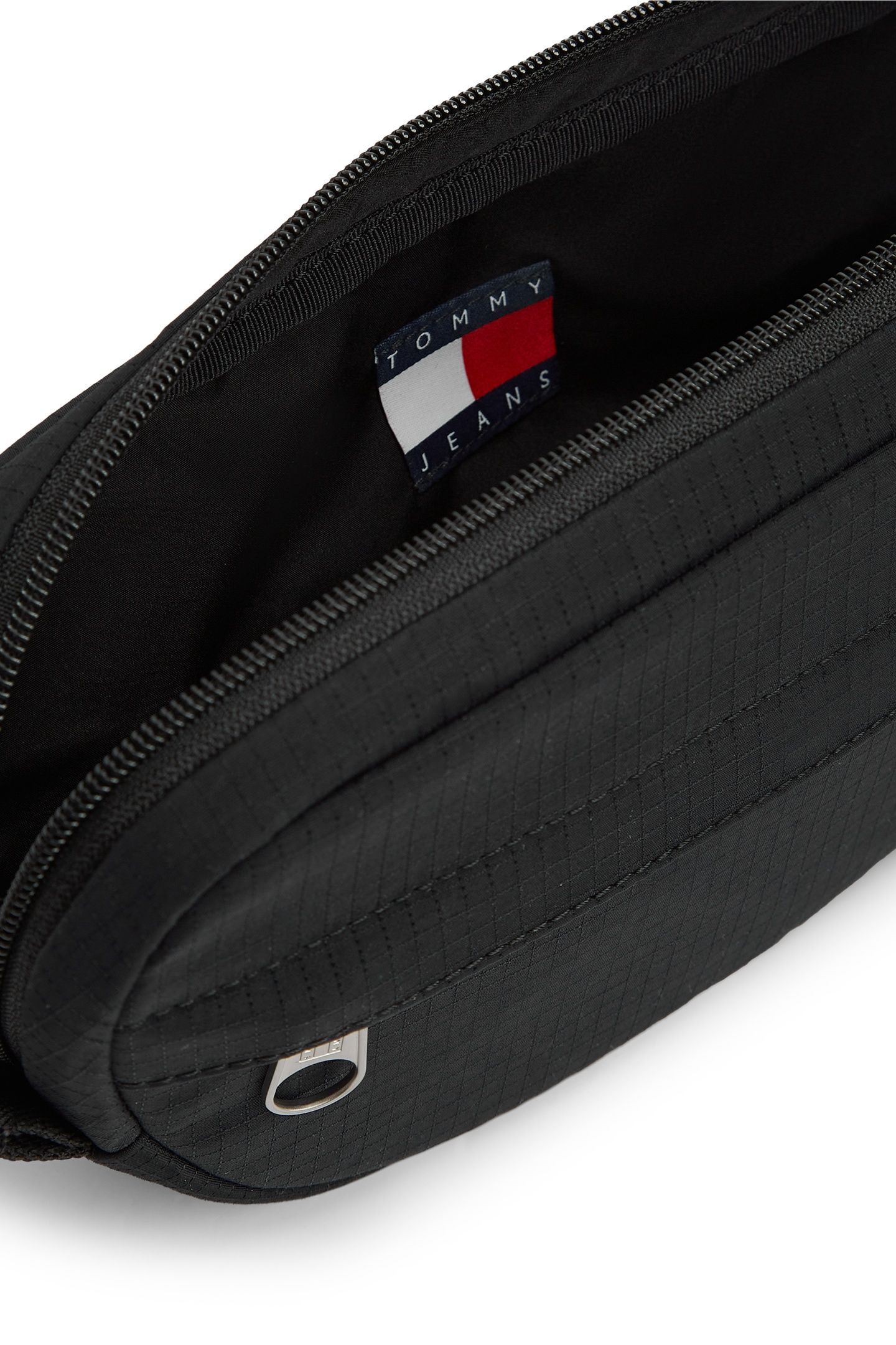 ESSENTIAL DAILY WAISTBAG BLACK 5