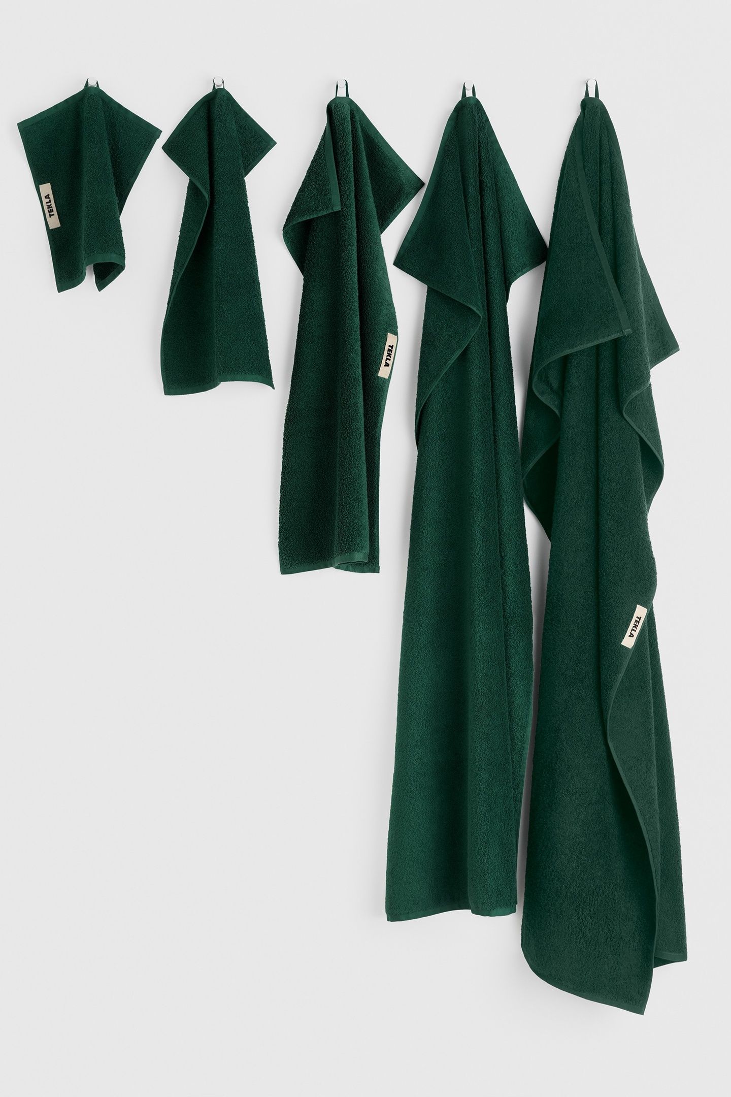 UNISEX HAND TOWEL FOREST GREEN 3
