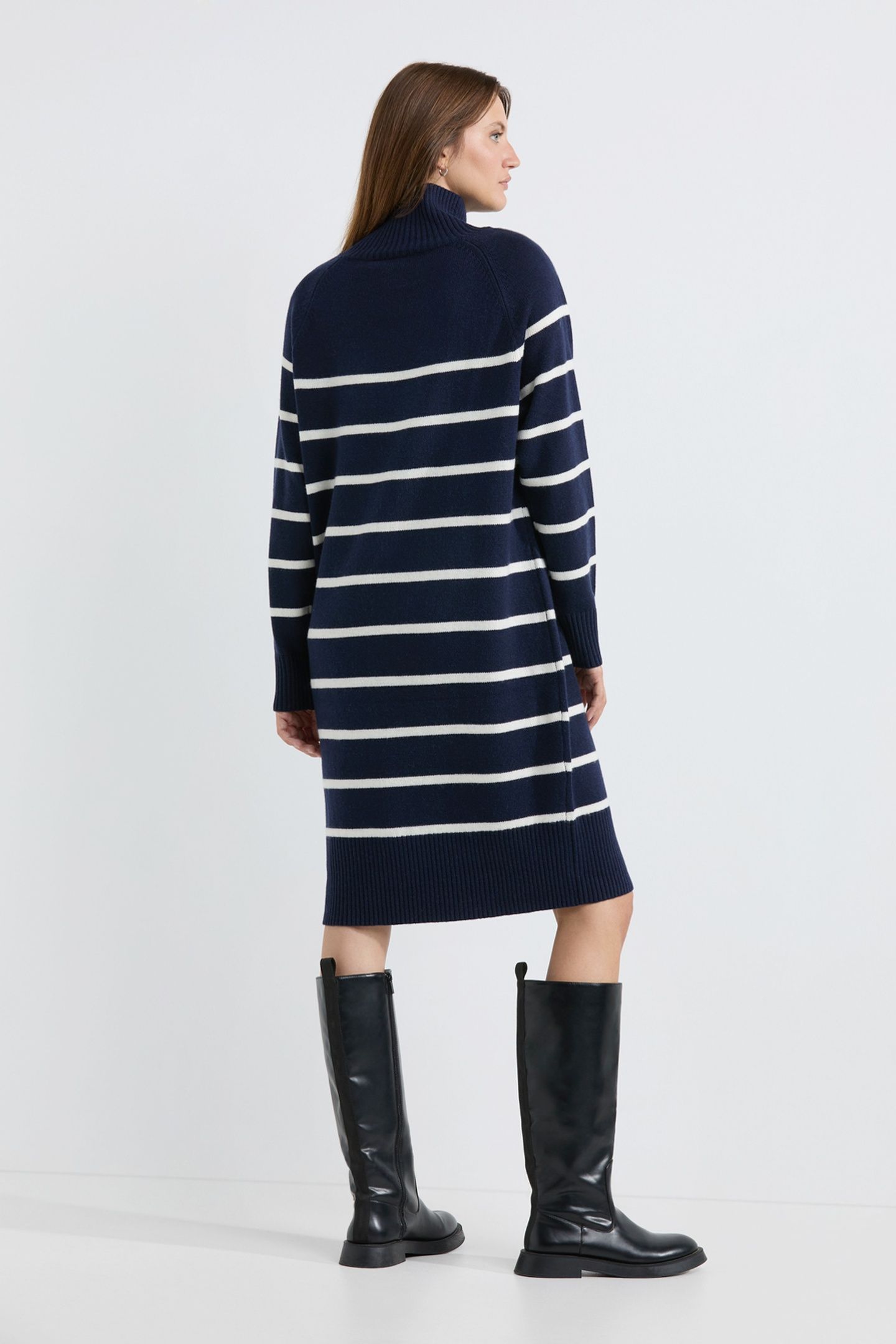 ANIKA DRESS NAVY 6