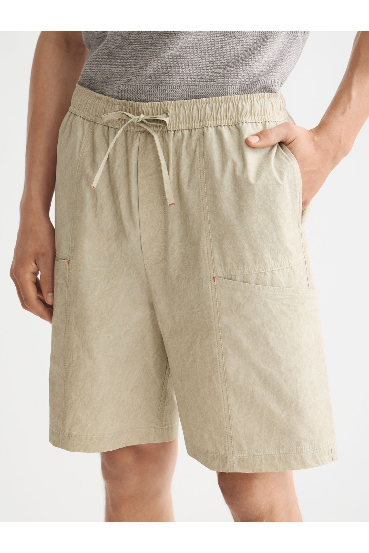 WASHED NYLON-BLEND POPLIN WIDE FIT CARGO BERMUDA PLAZA TAUPE 2