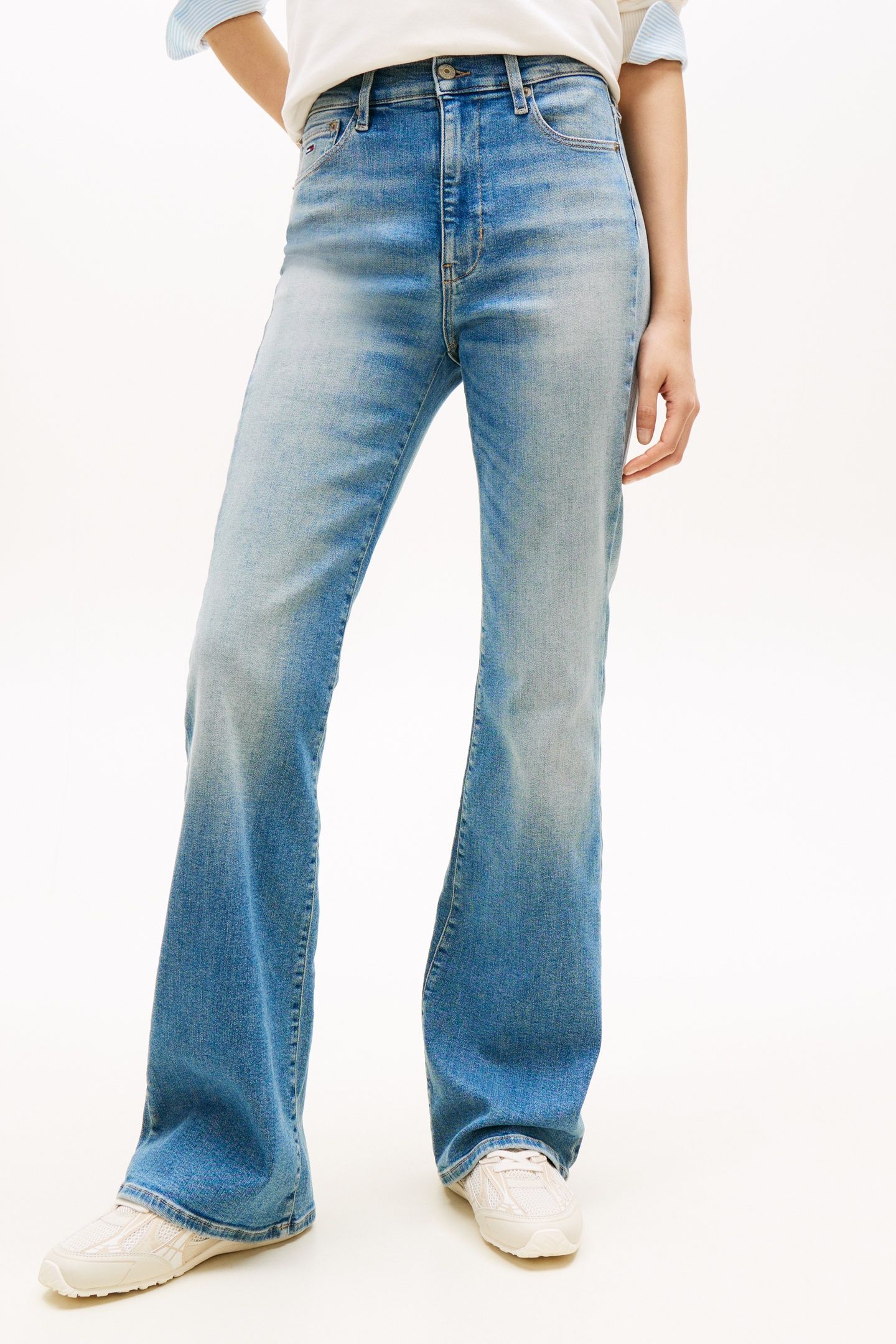 SYLVIA HIGH FLARE DENIM MEDIUM 3