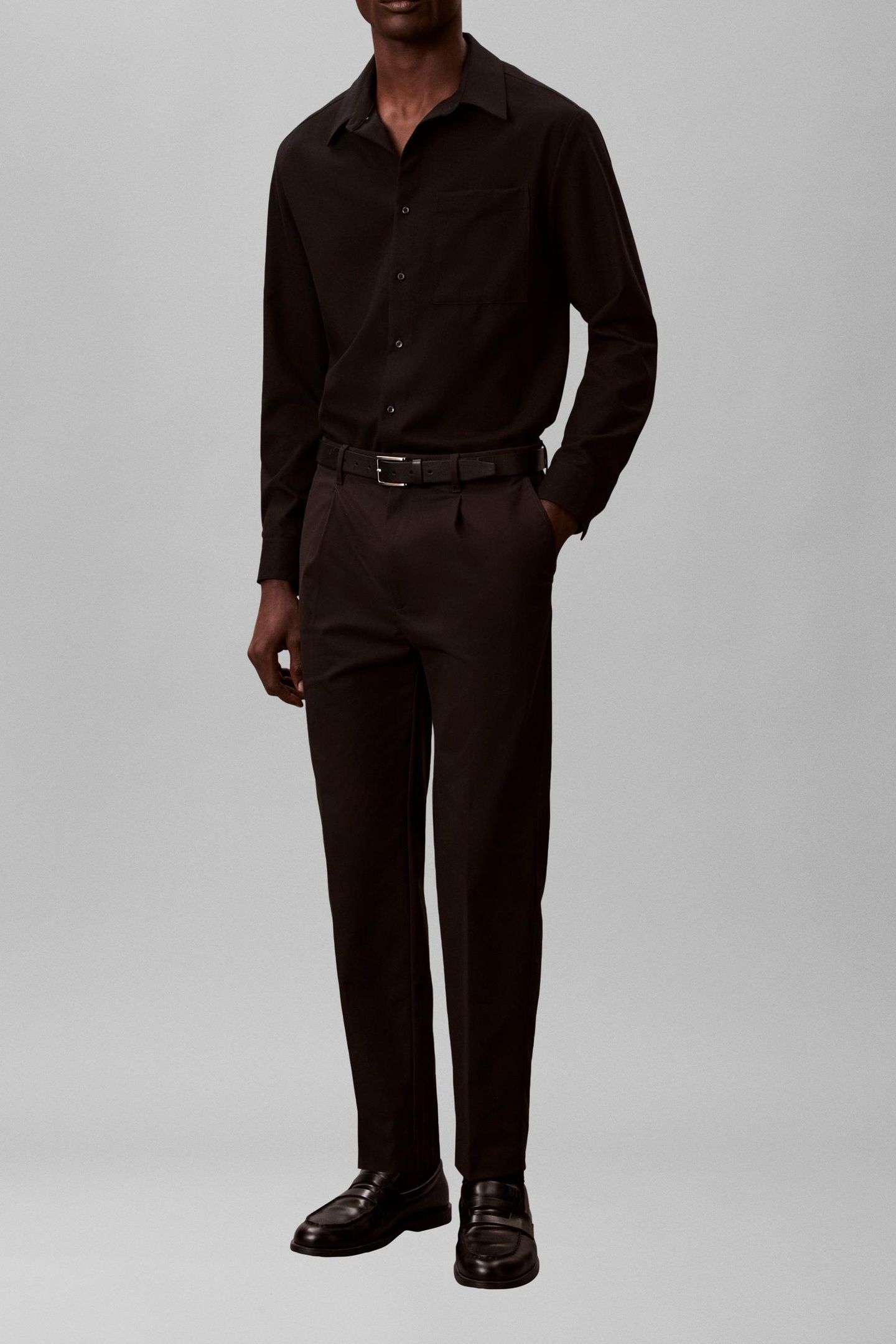 TAPERED STRETCH SATEEN CHINO TROUSERS BLACK 1