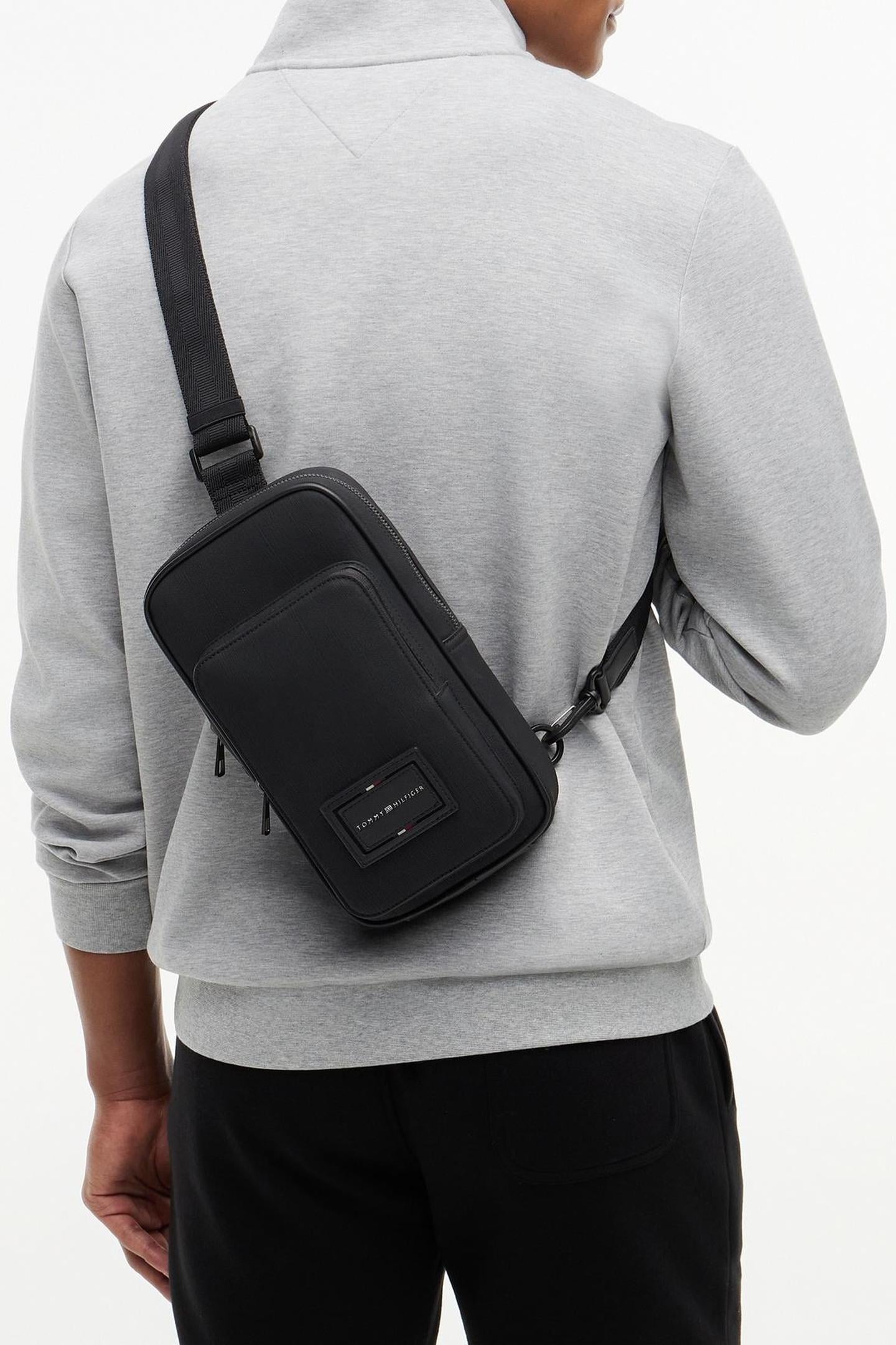TH FOUNDATION SLINGBAG BLACK 1