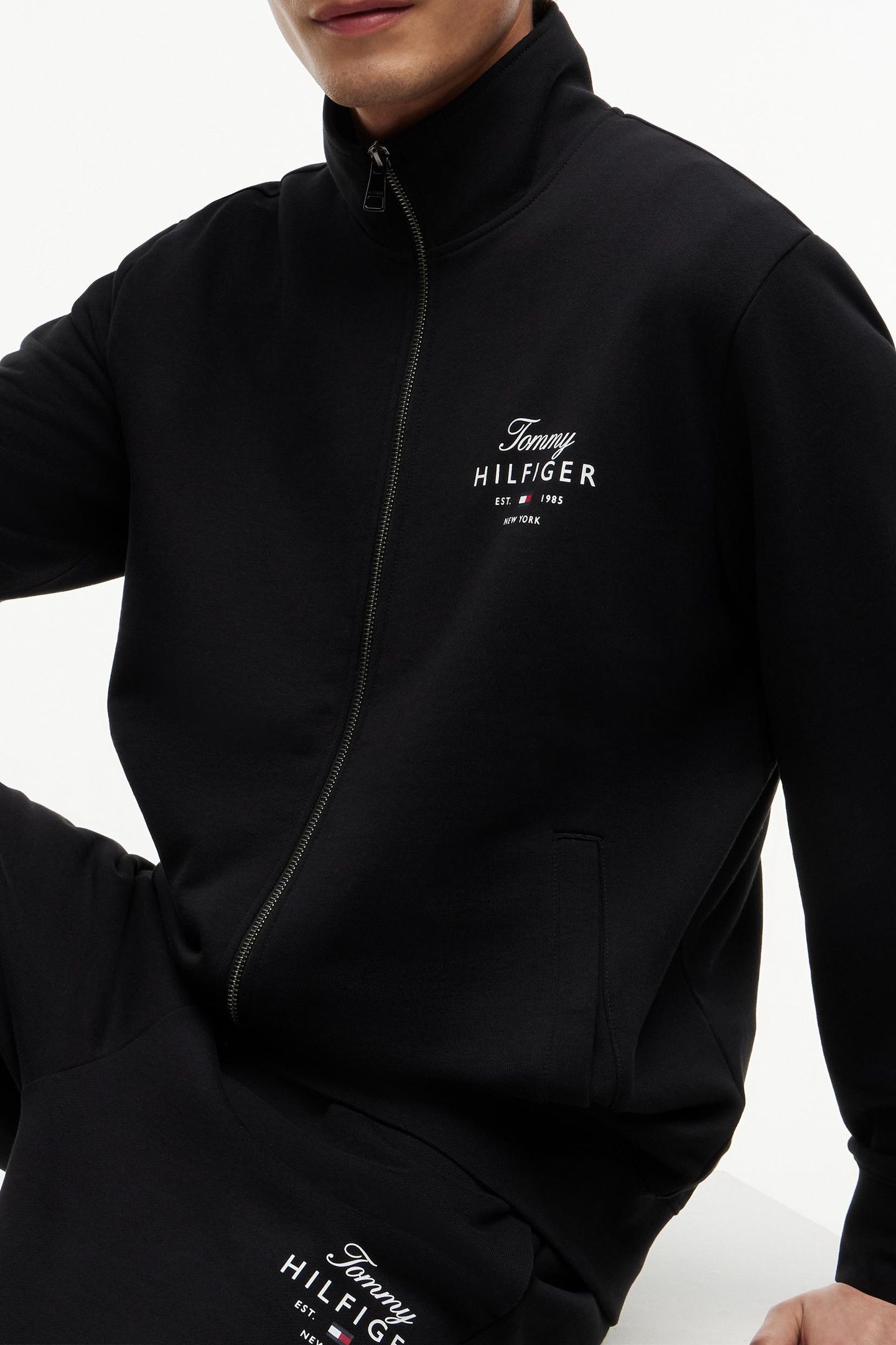 SCRIPT STACK SWEATSHIRT BLACK 5
