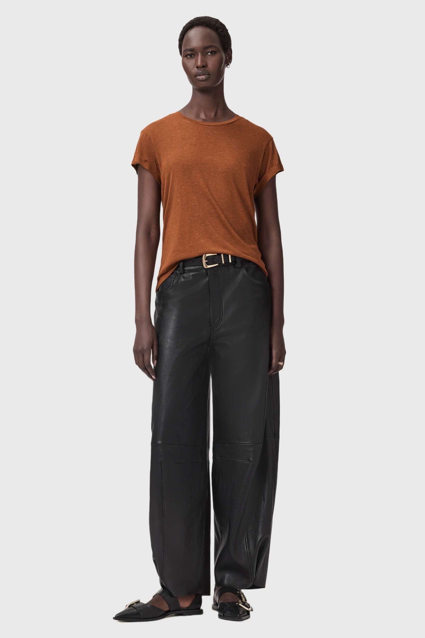 ANNA SHIMMER TEE RUST BROWN 3